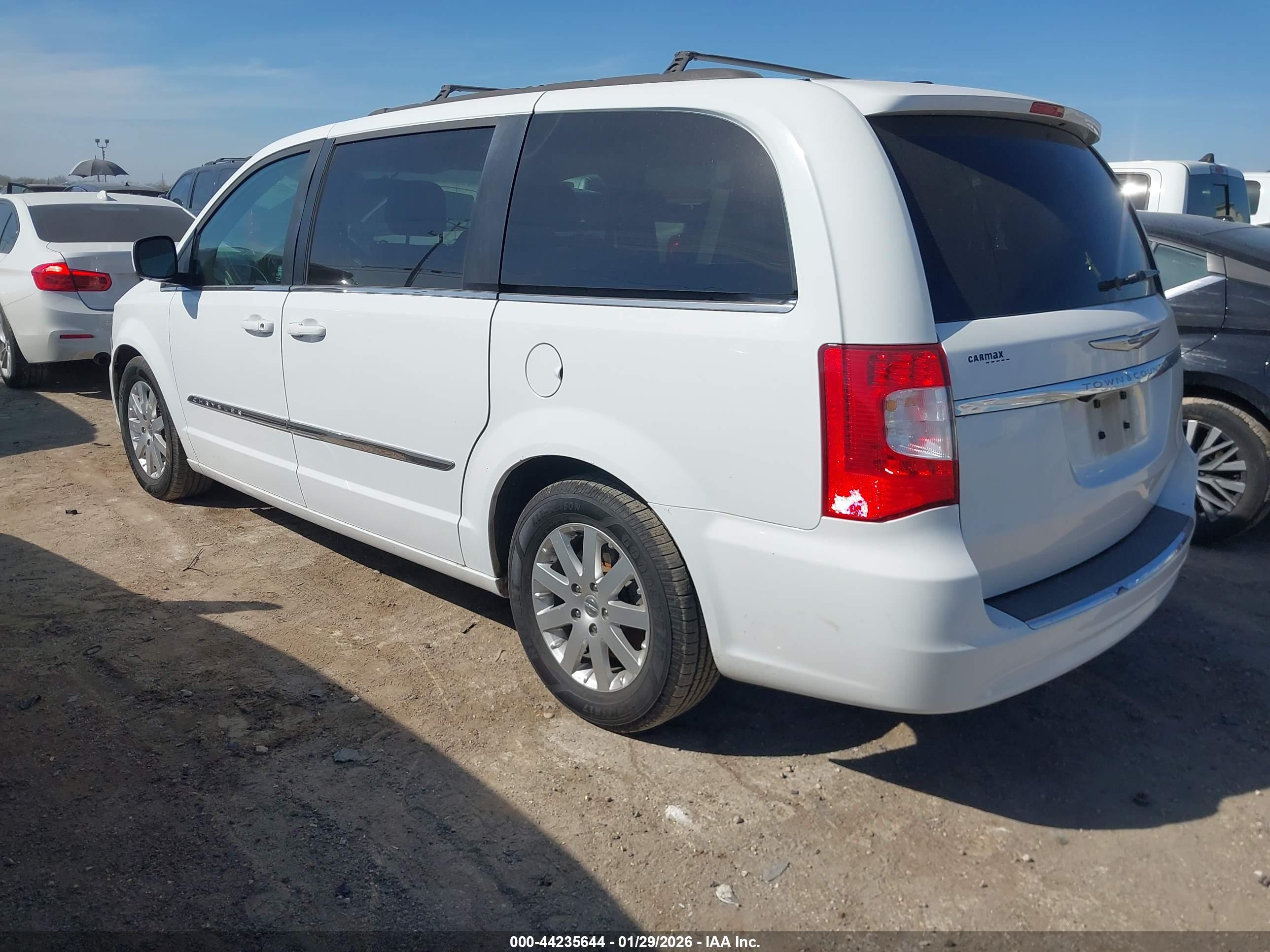 CHRYSLER TOWN image 3