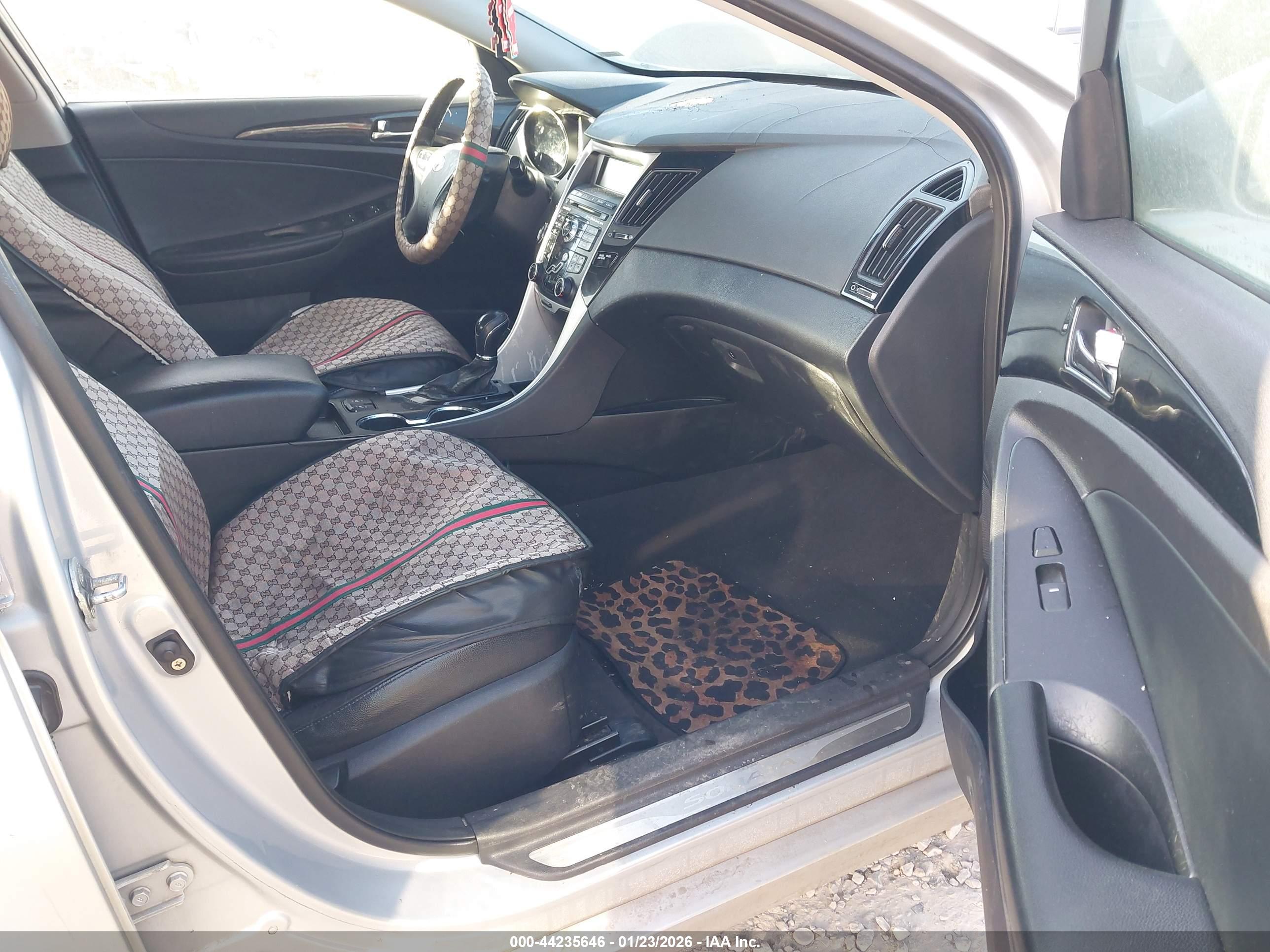 HYUNDAI SONATA image 5