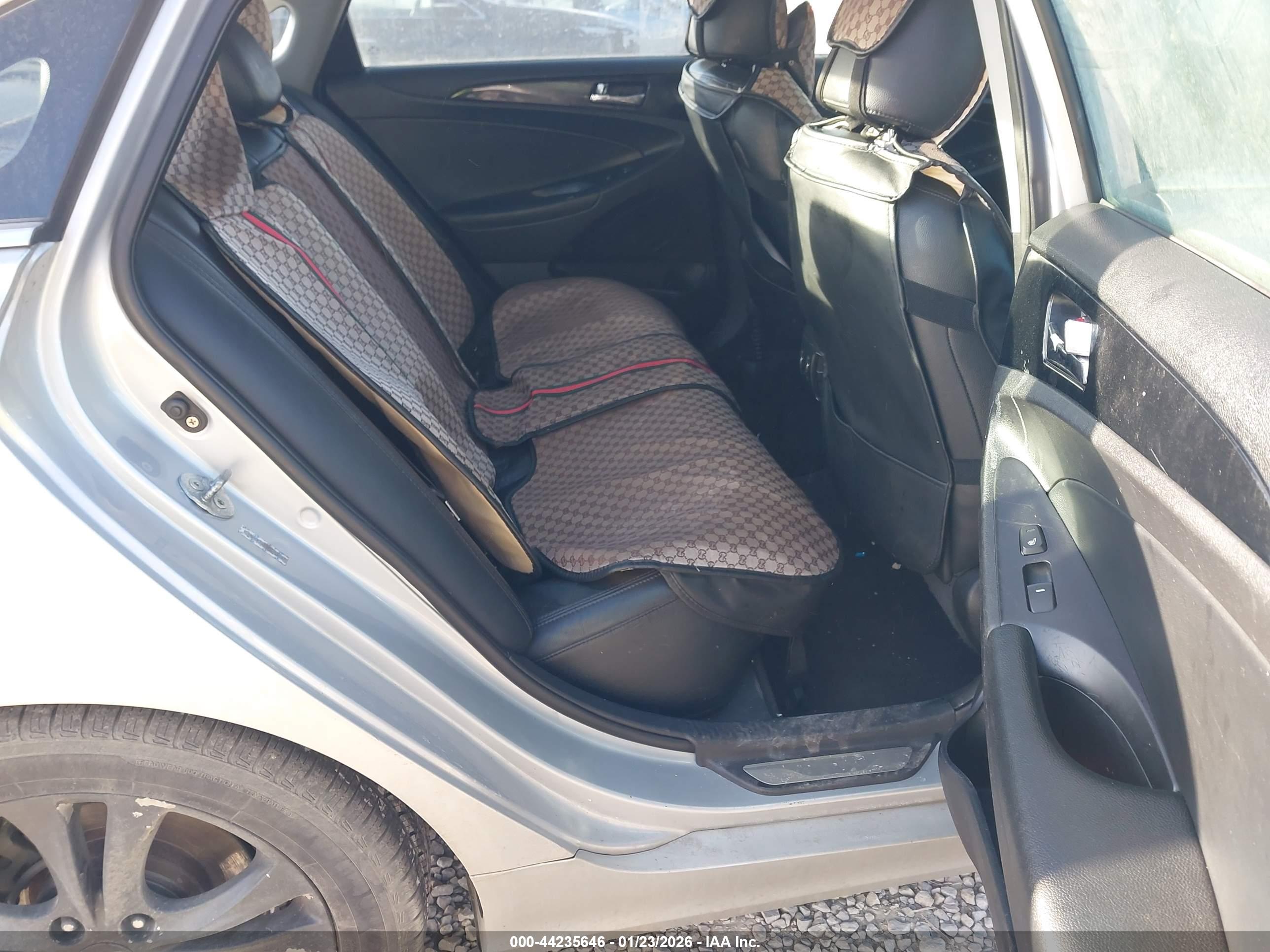 HYUNDAI SONATA image 8