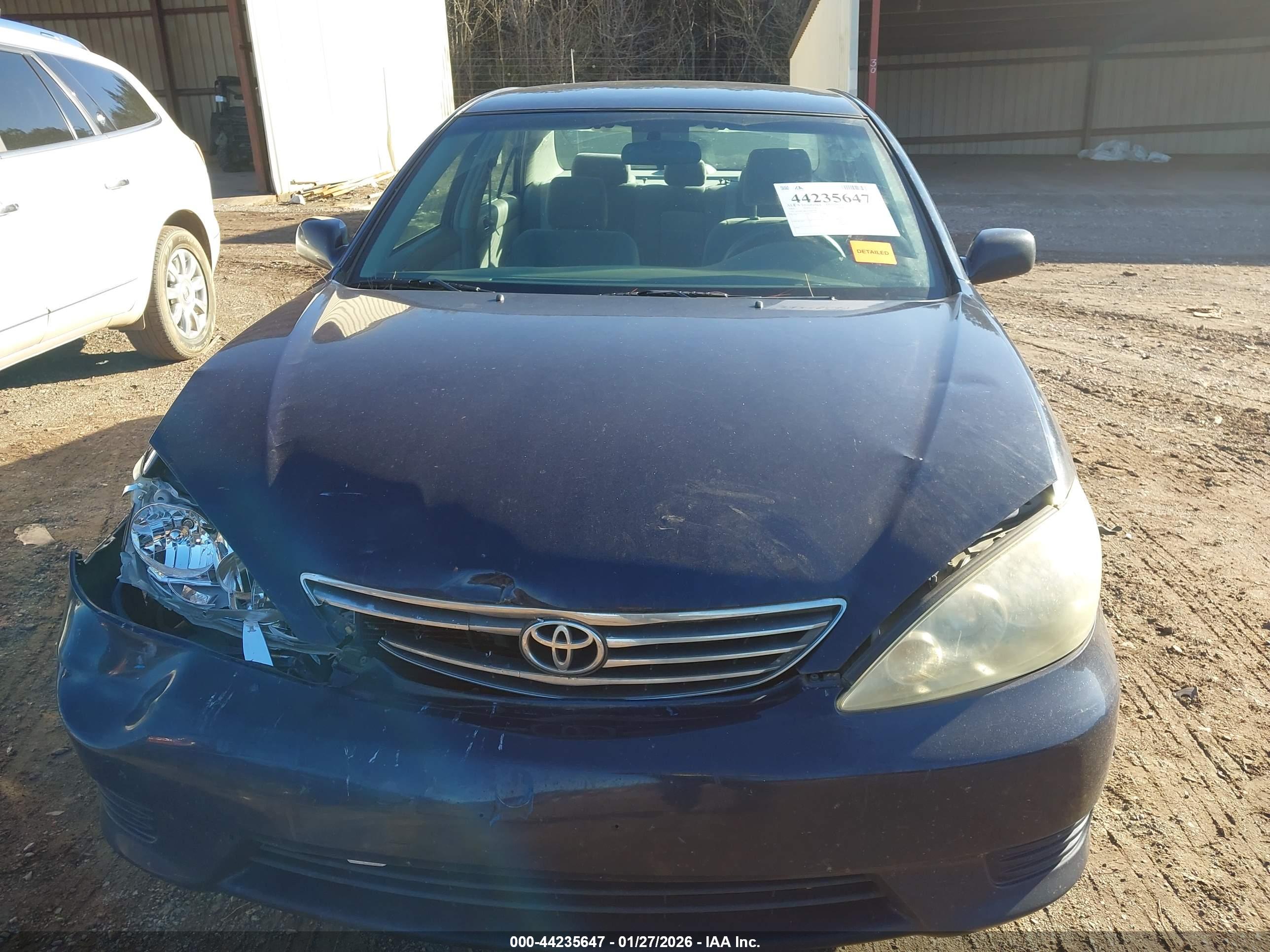 TOYOTA CAMRY image 6