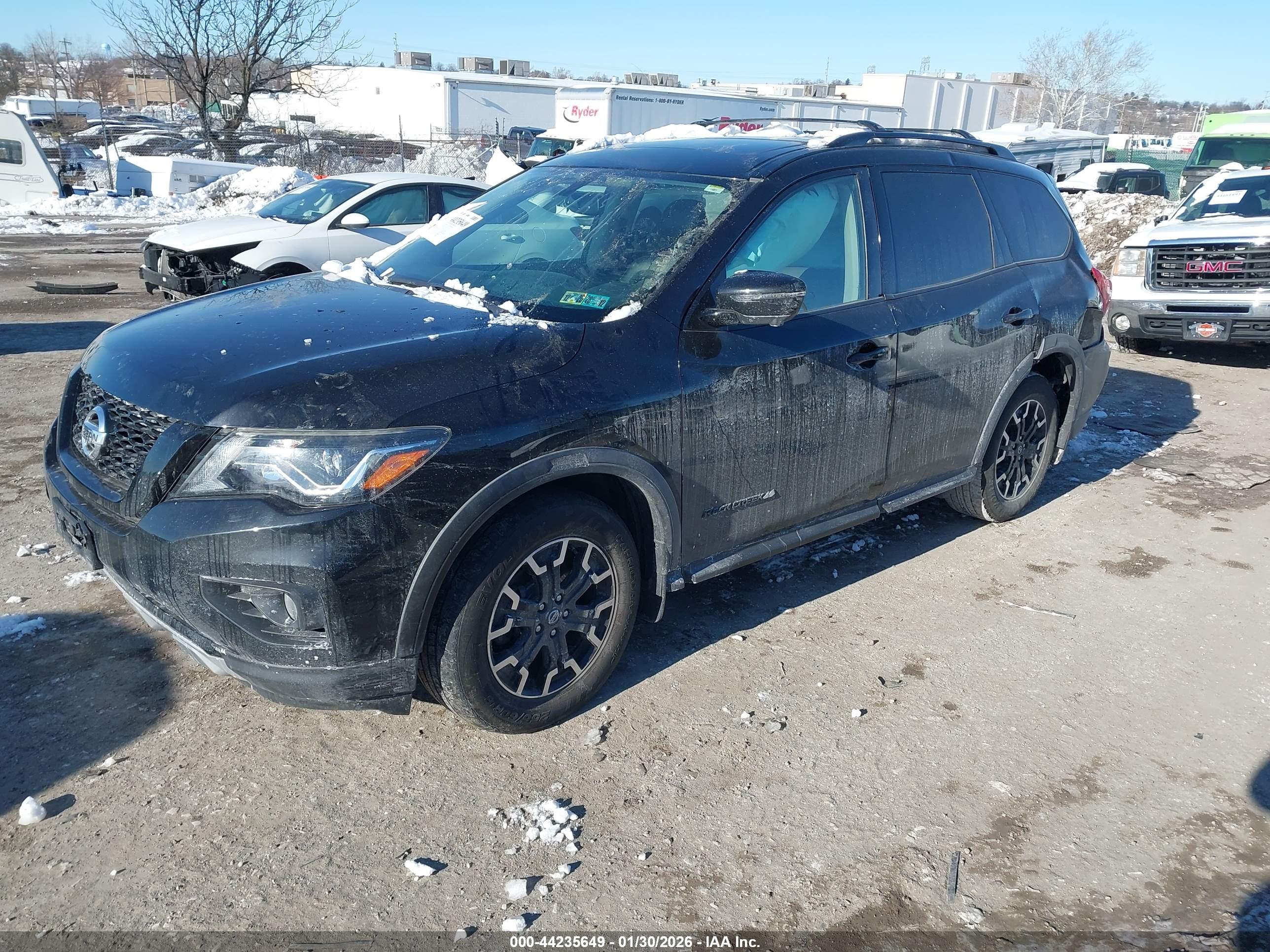 NISSAN PATHFINDER image 2
