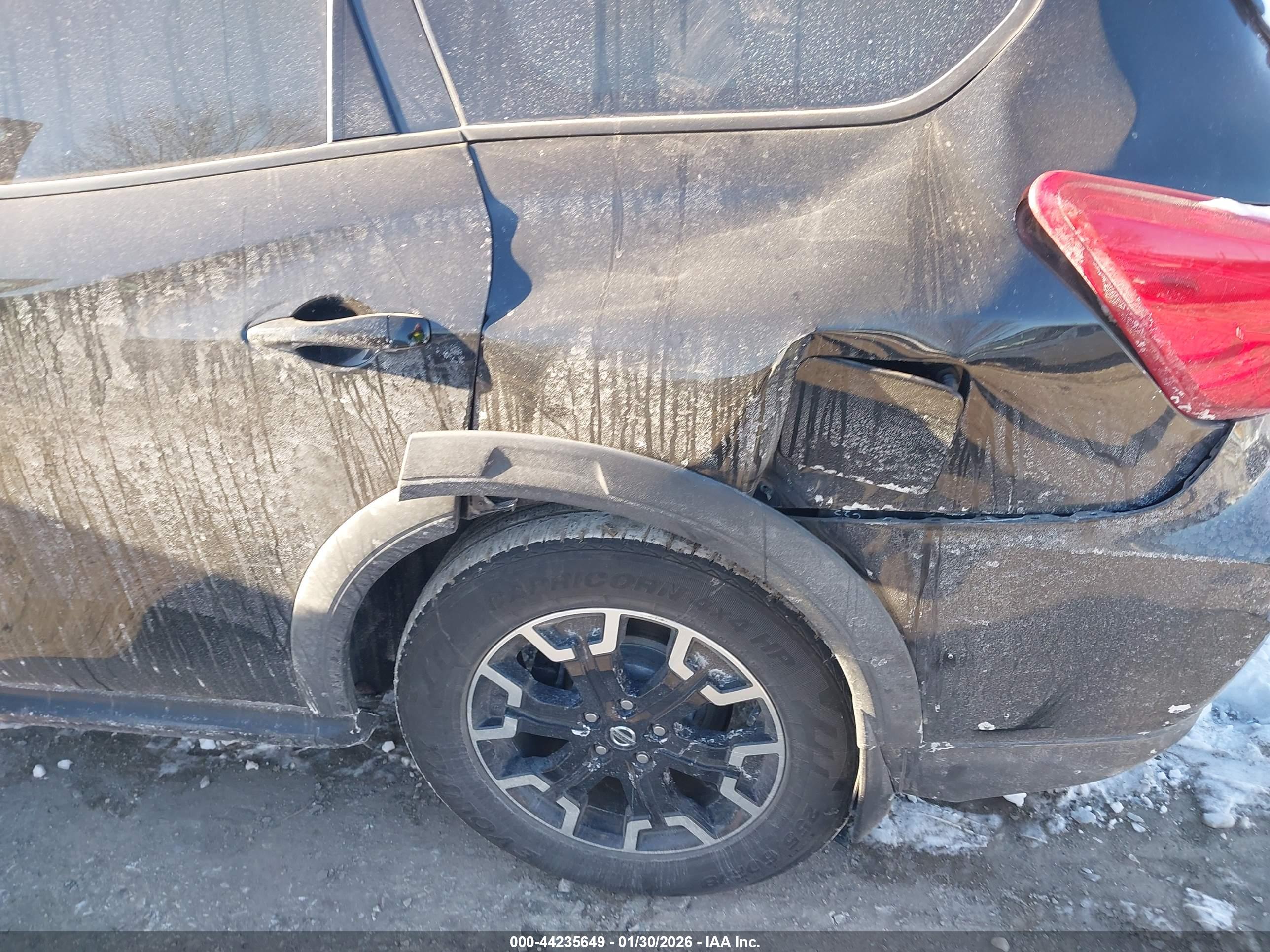 NISSAN PATHFINDER image 6