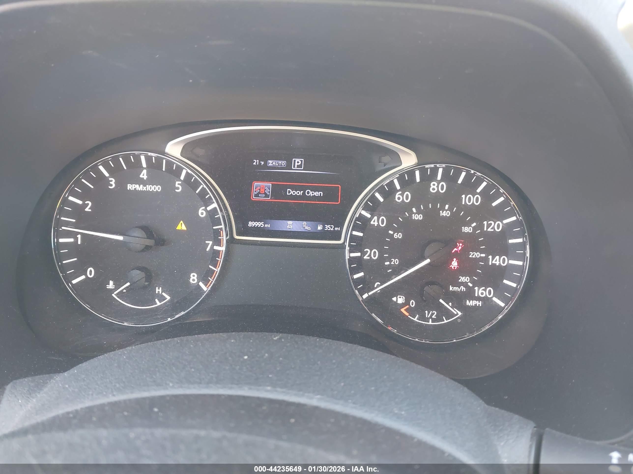 NISSAN PATHFINDER image 7