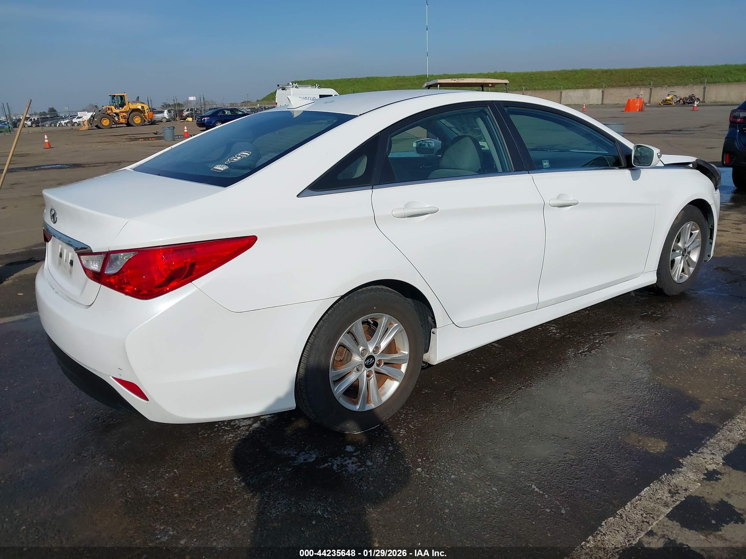 HYUNDAI SONATA image 4