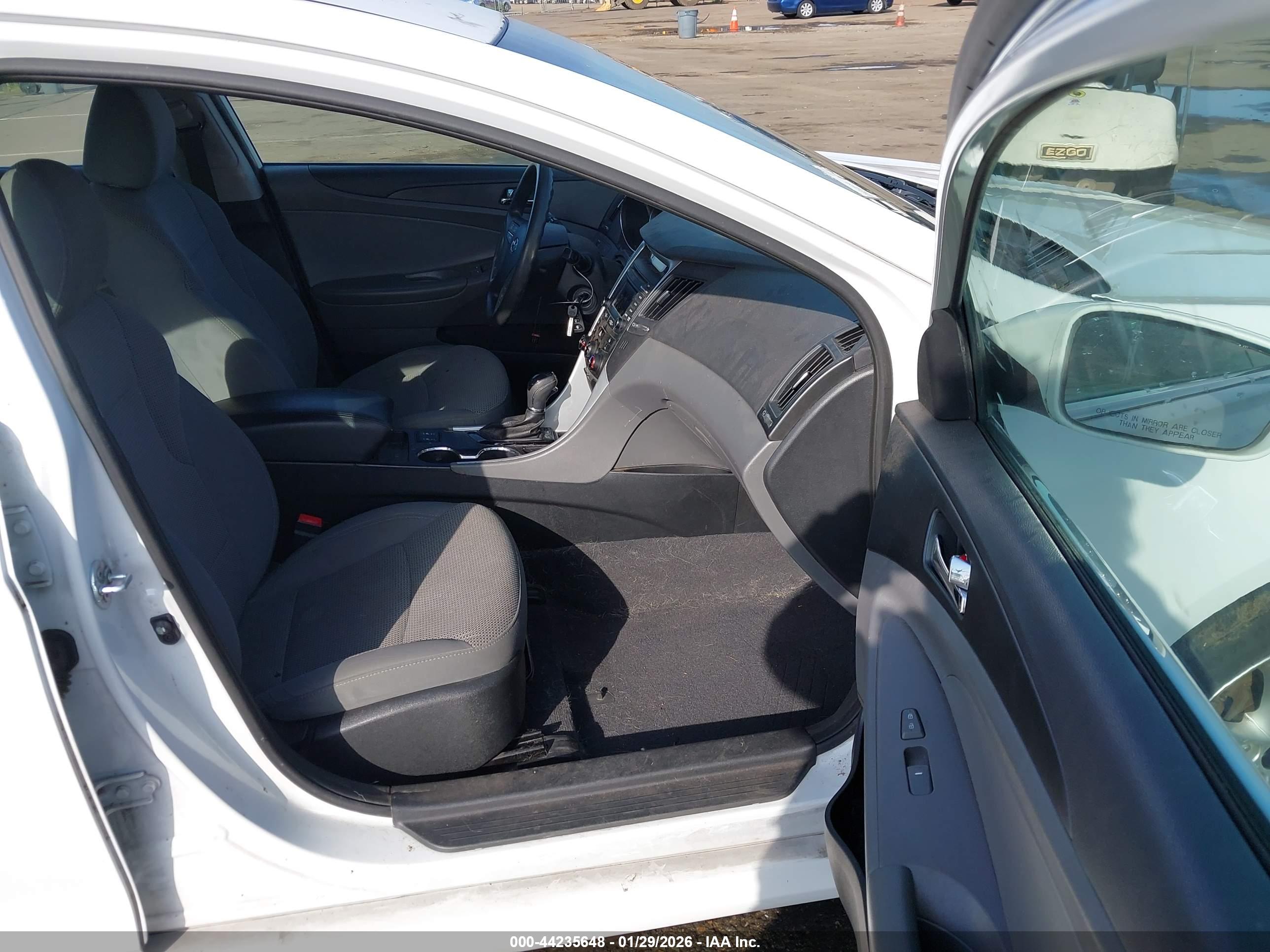 HYUNDAI SONATA image 5