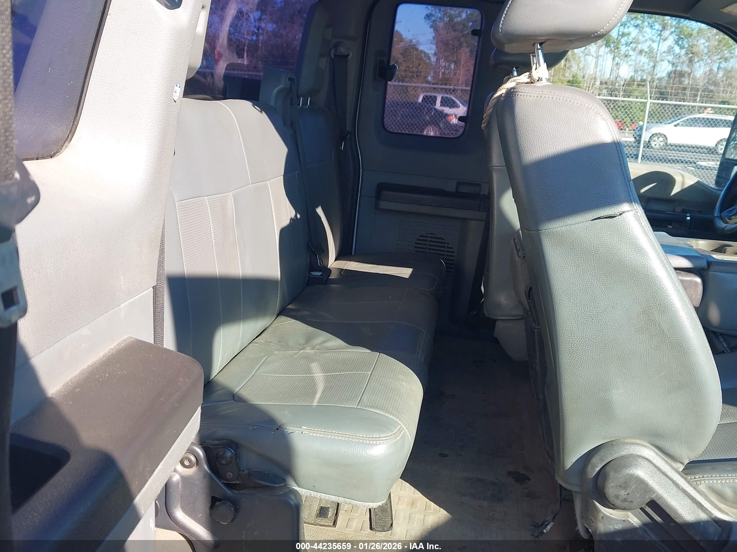 FORD F-250 image 8