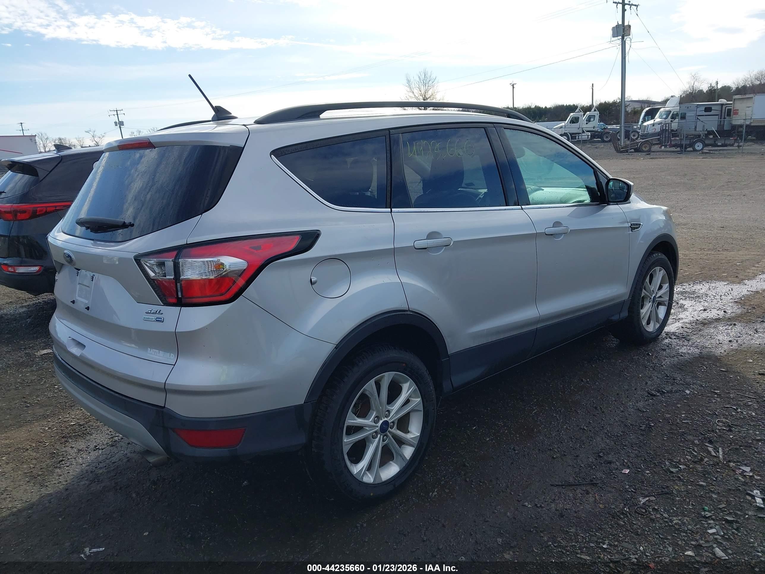 FORD ESCAPE image 4