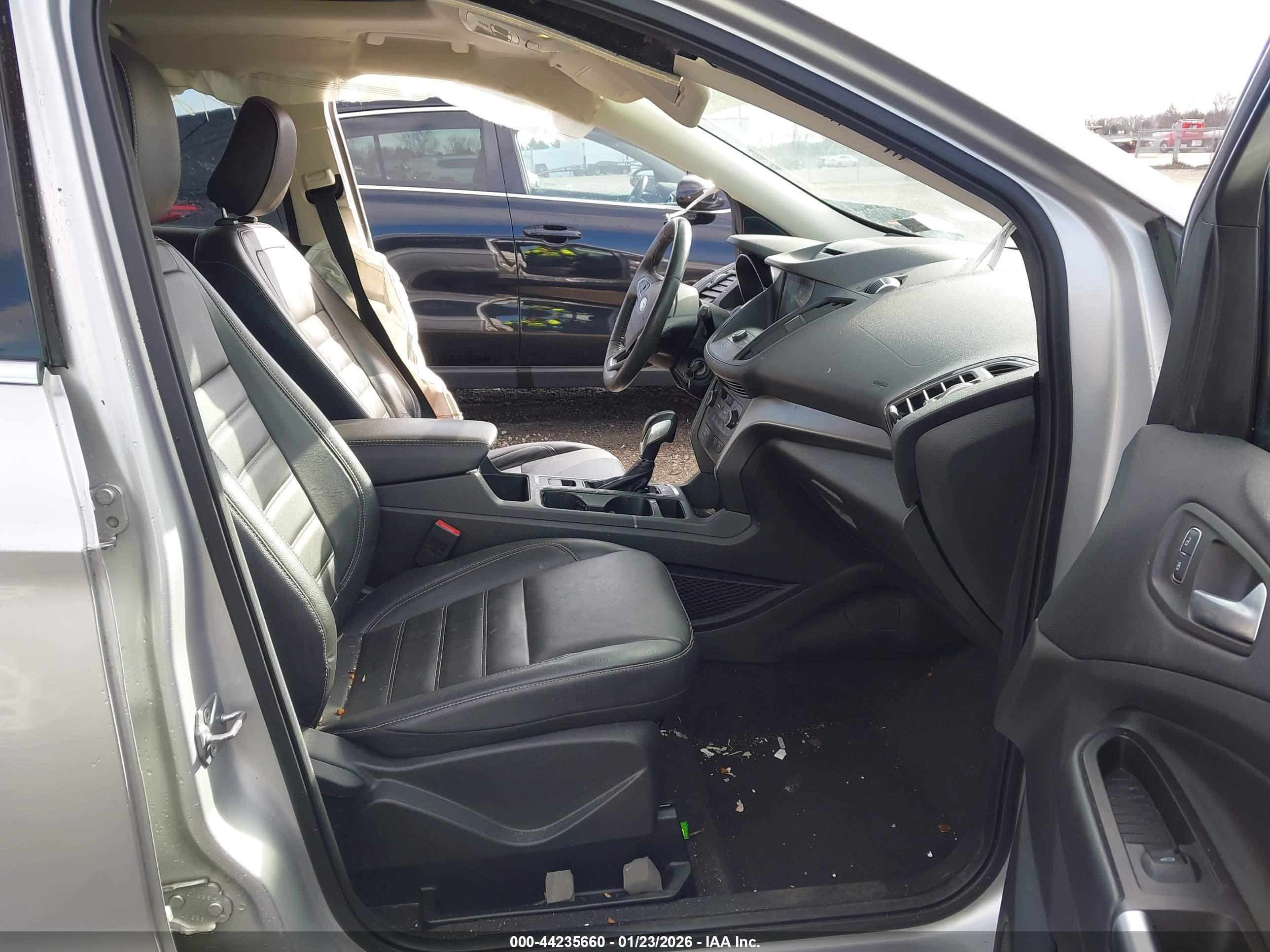 FORD ESCAPE image 5