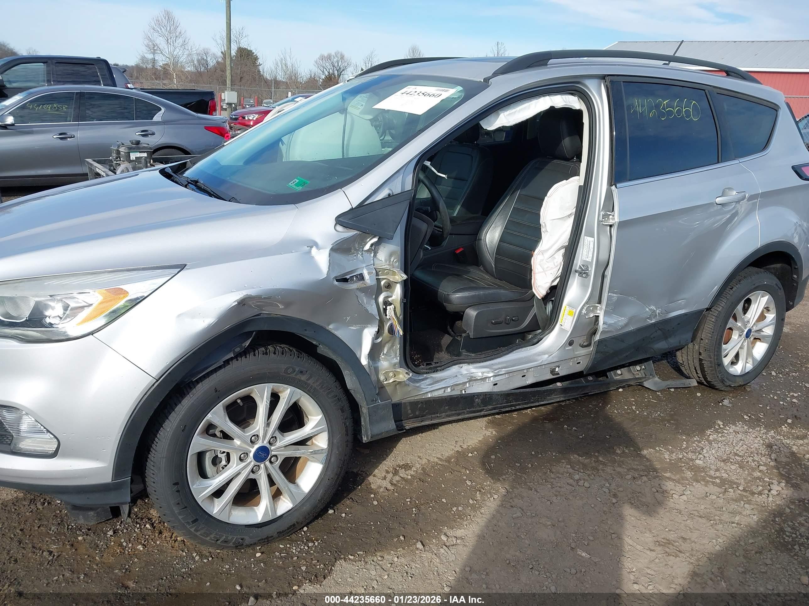 FORD ESCAPE image 6
