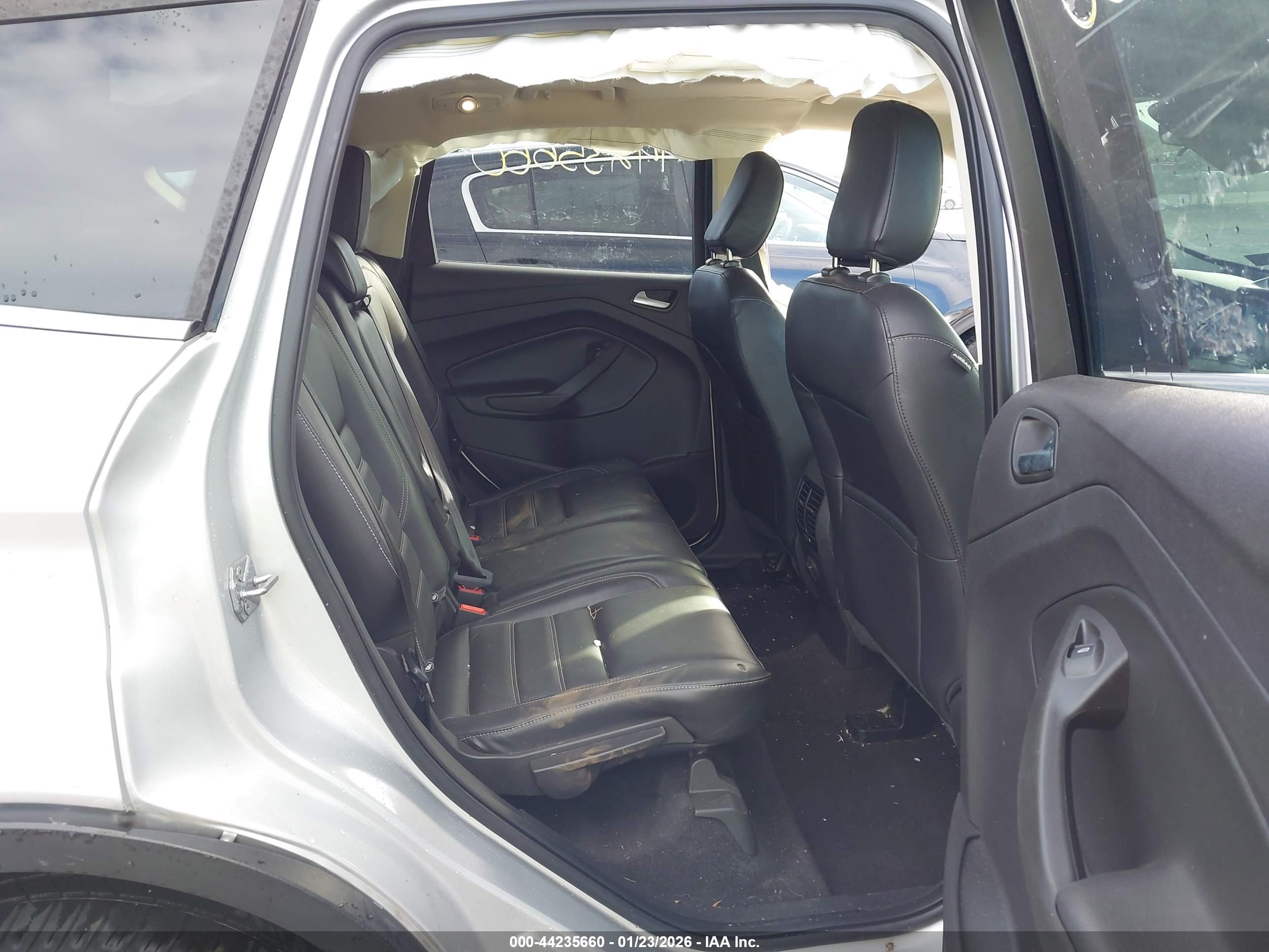 FORD ESCAPE image 8