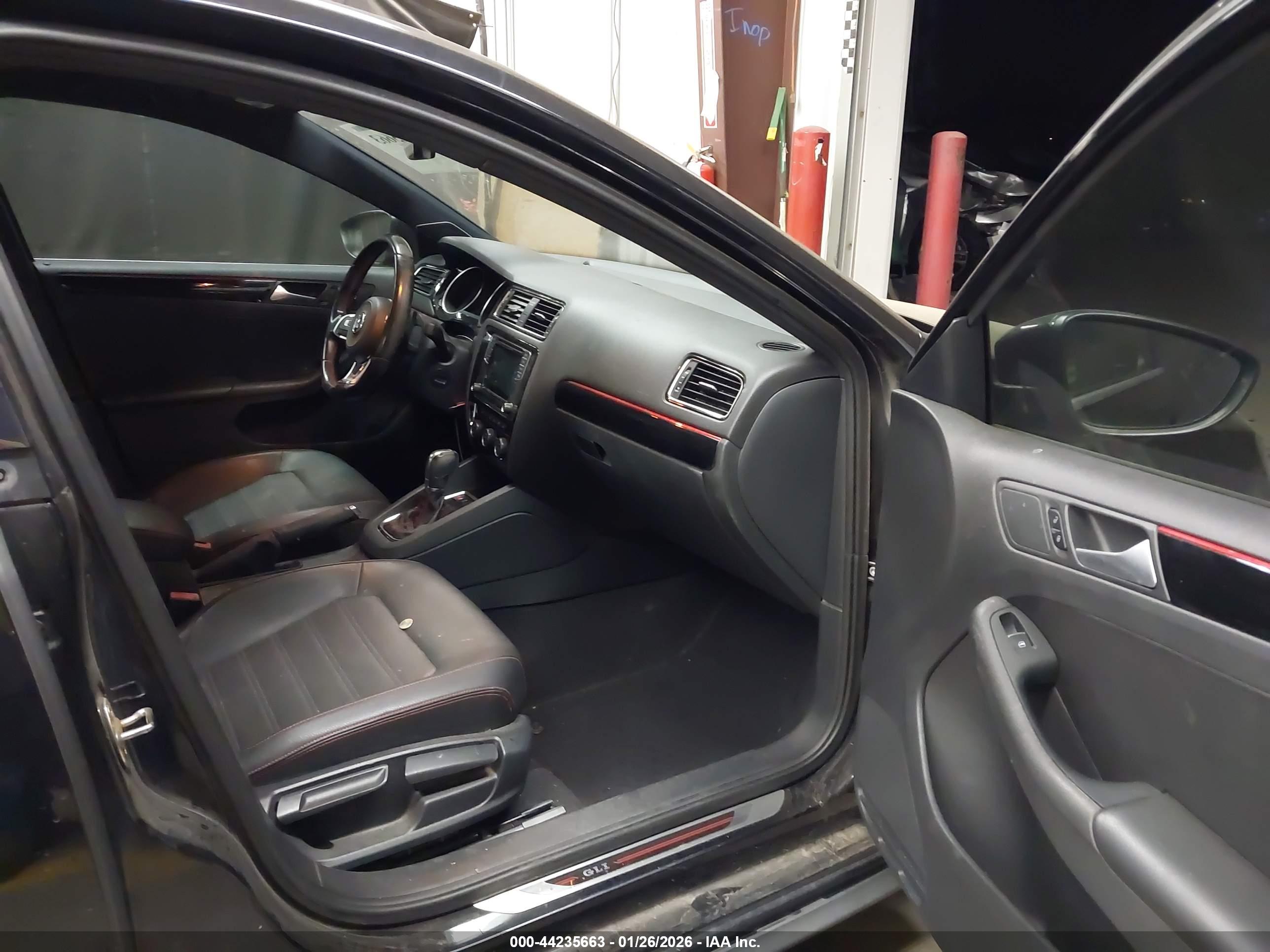 VOLKSWAGEN JETTA image 5