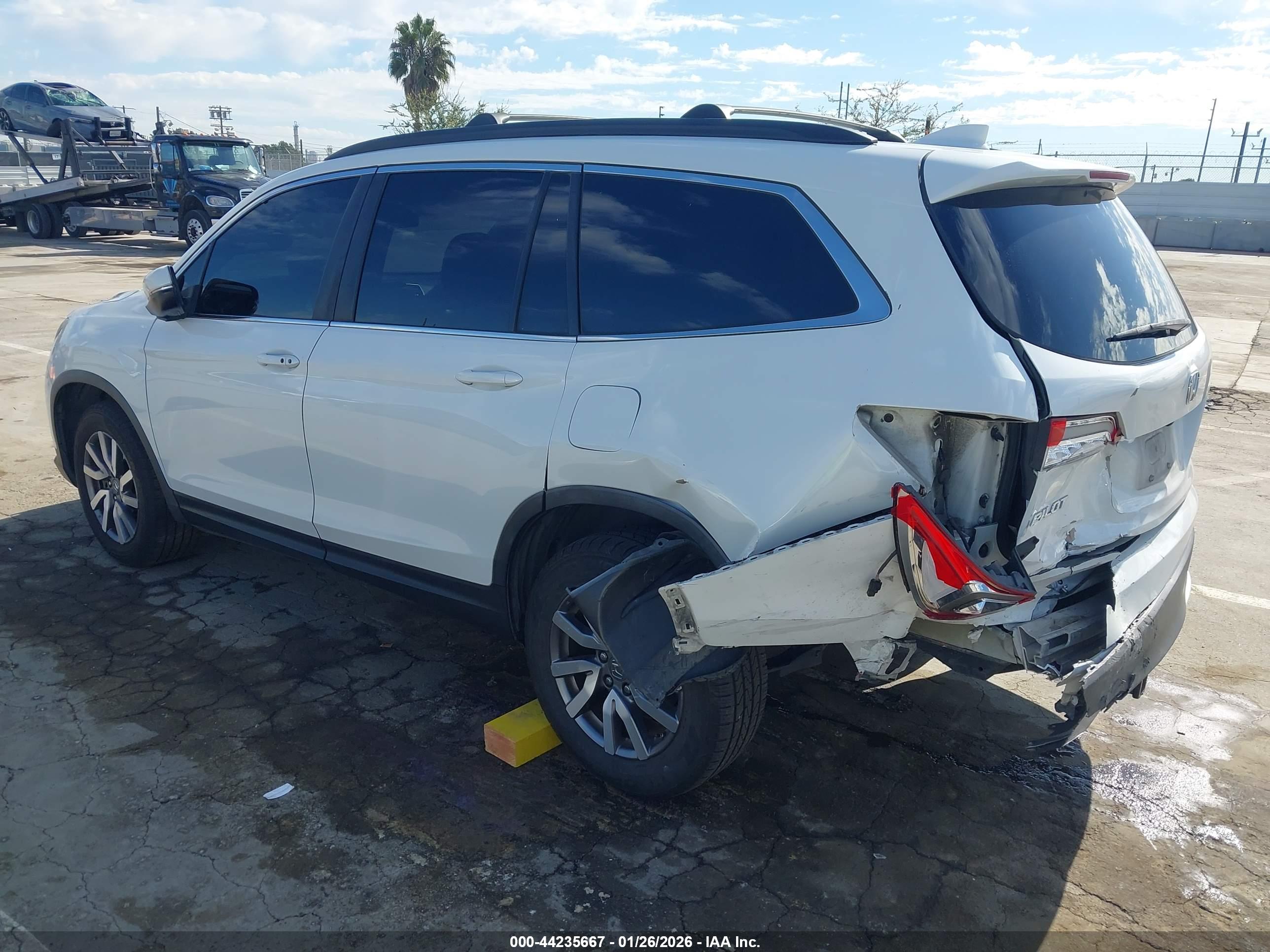 HONDA PILOT image 3