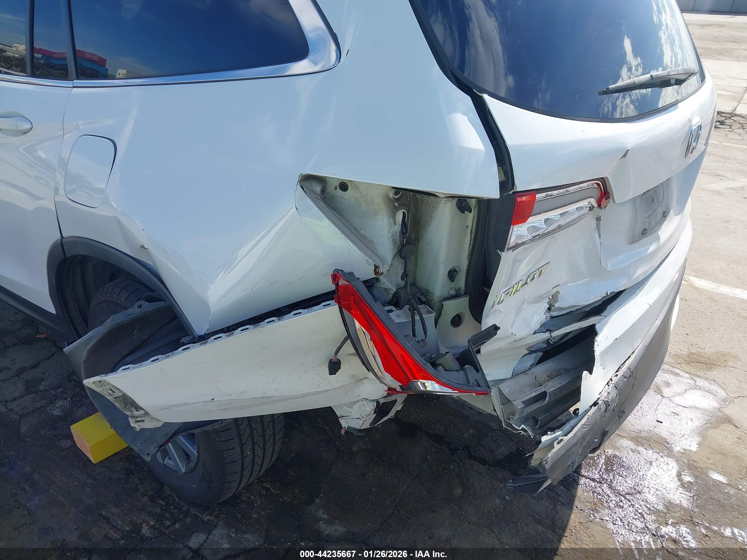 HONDA PILOT image 6