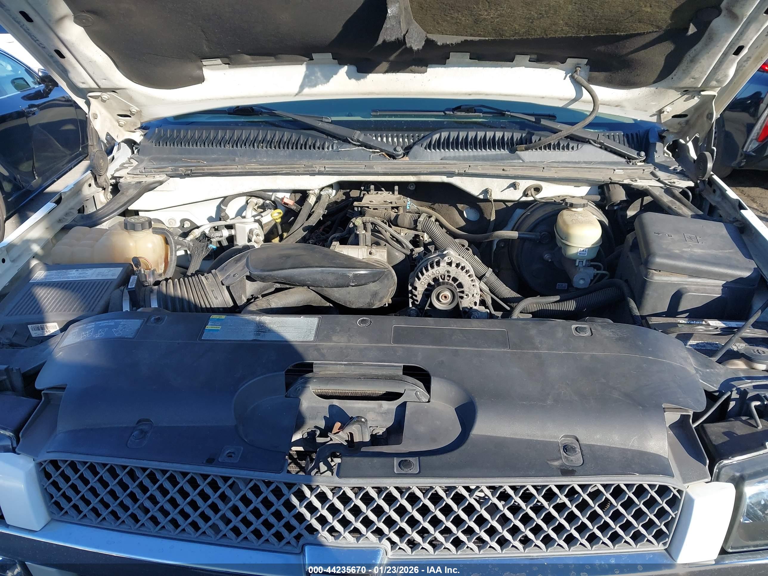 CHEVROLET SILVERADO image 10