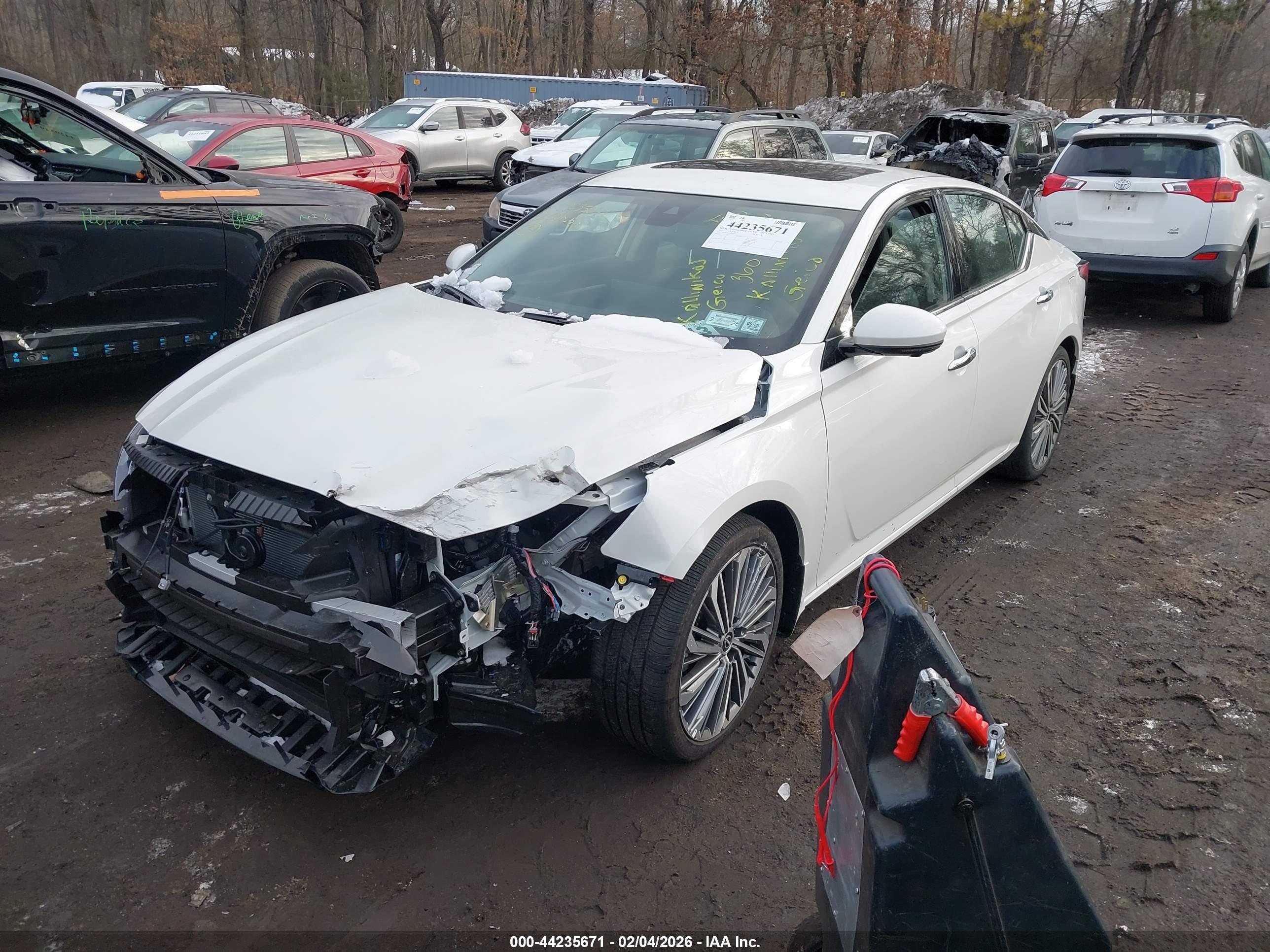 NISSAN ALTIMA image 2