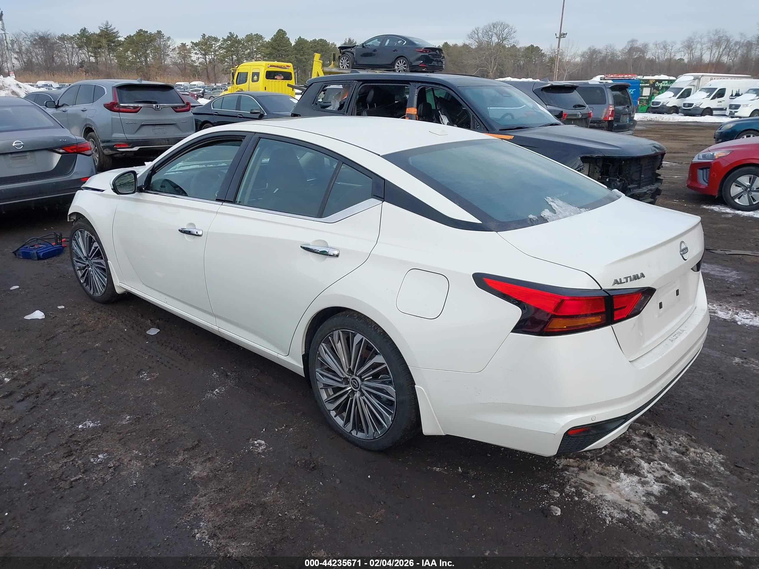 NISSAN ALTIMA image 3