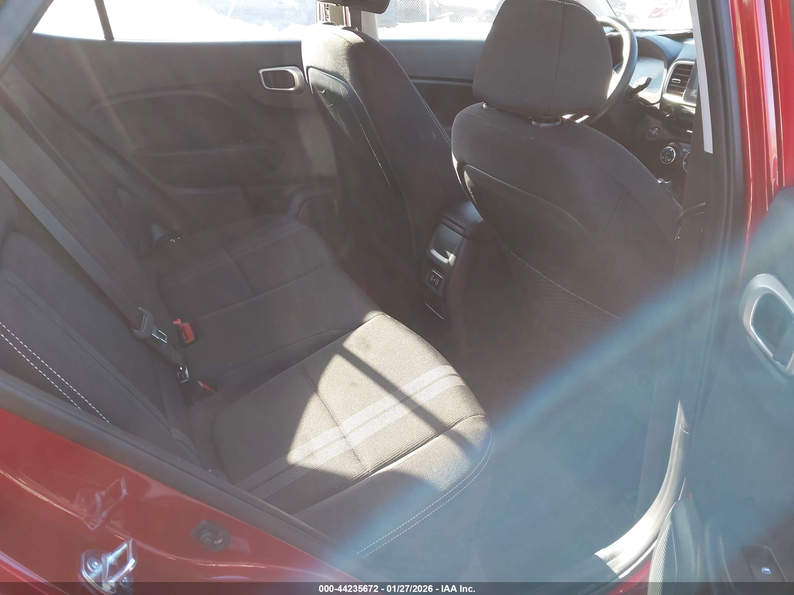 HYUNDAI VENUE image 8