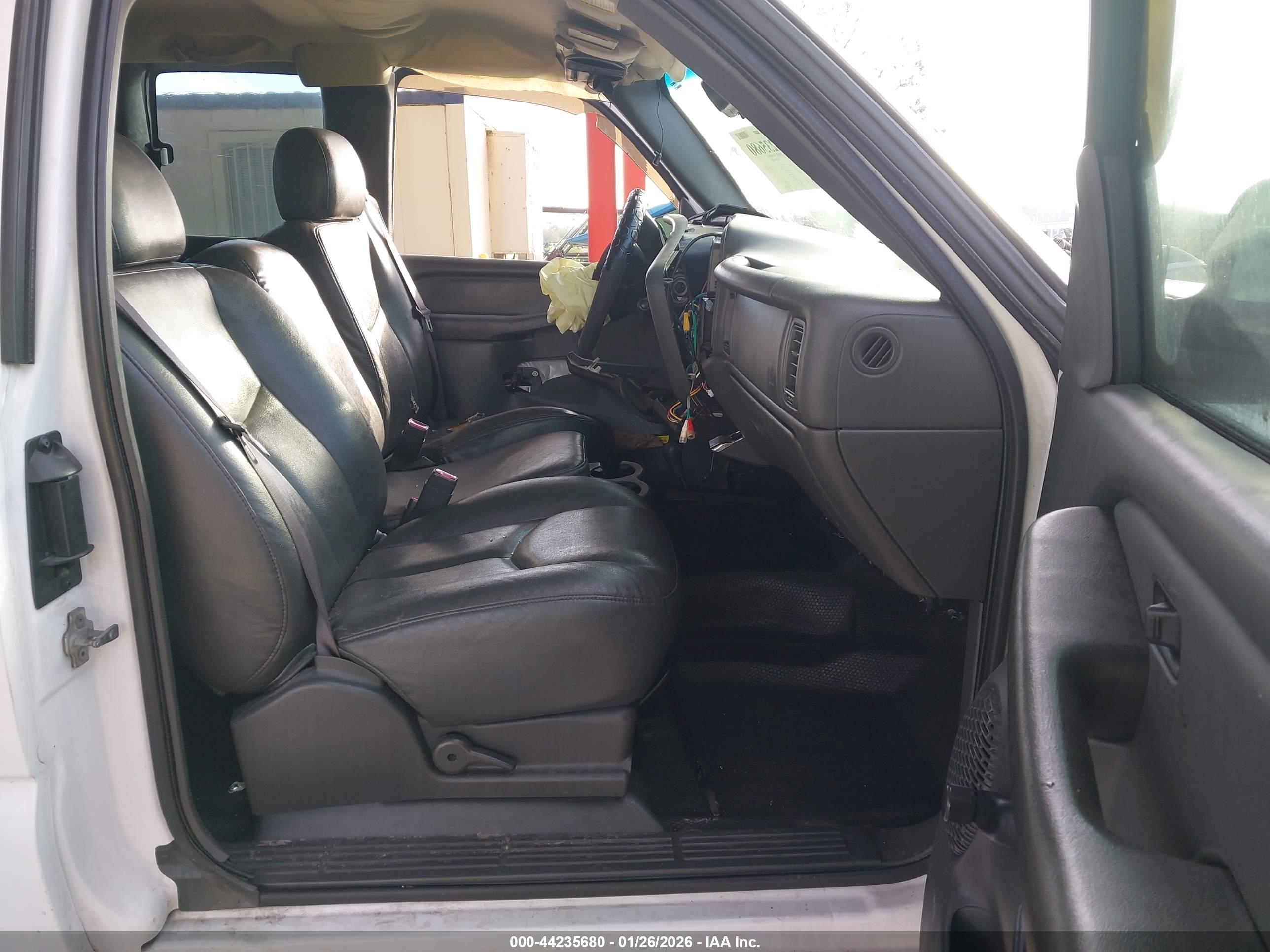GMC SIERRA image 5