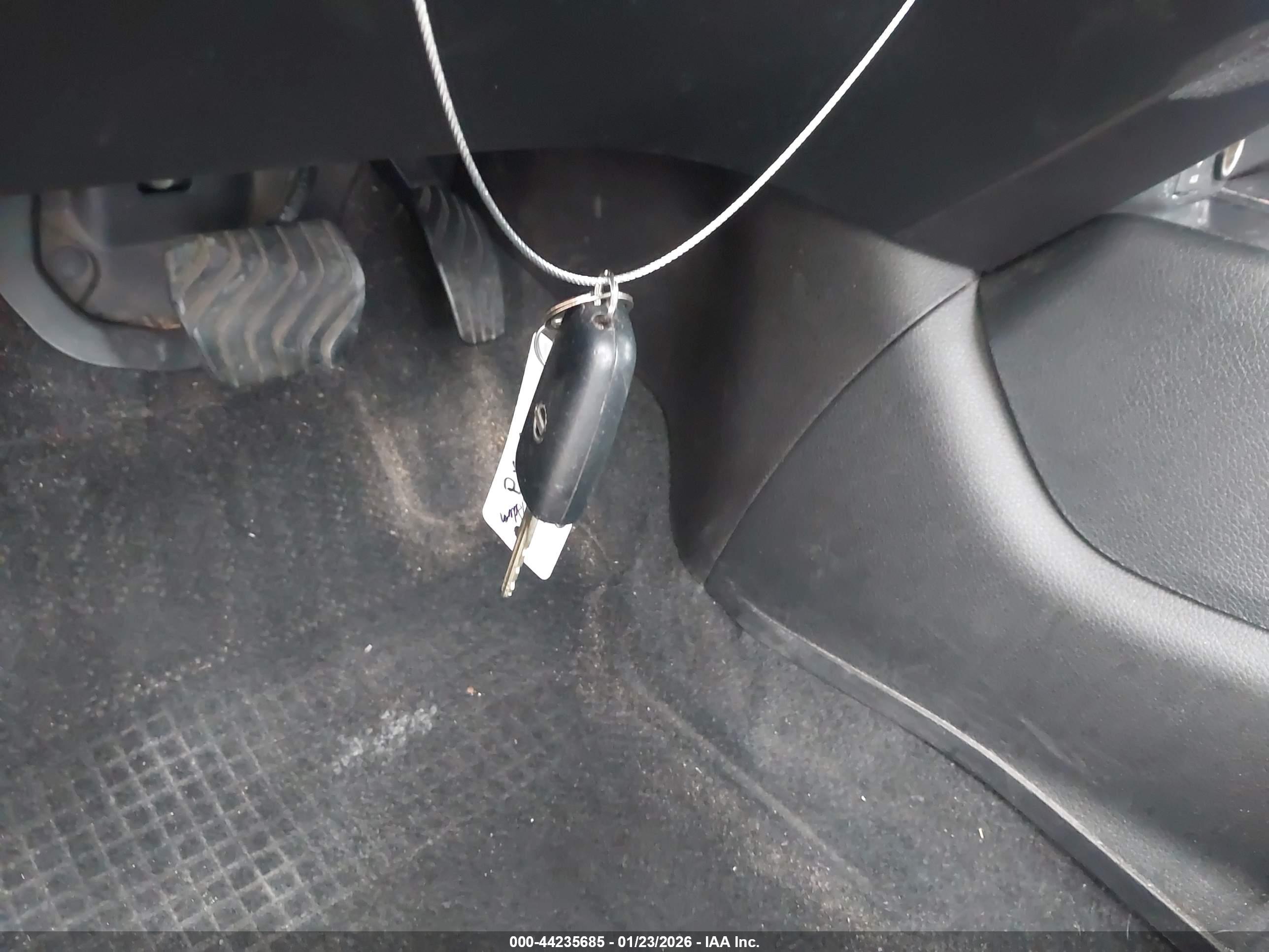 NISSAN ROGUE image 11