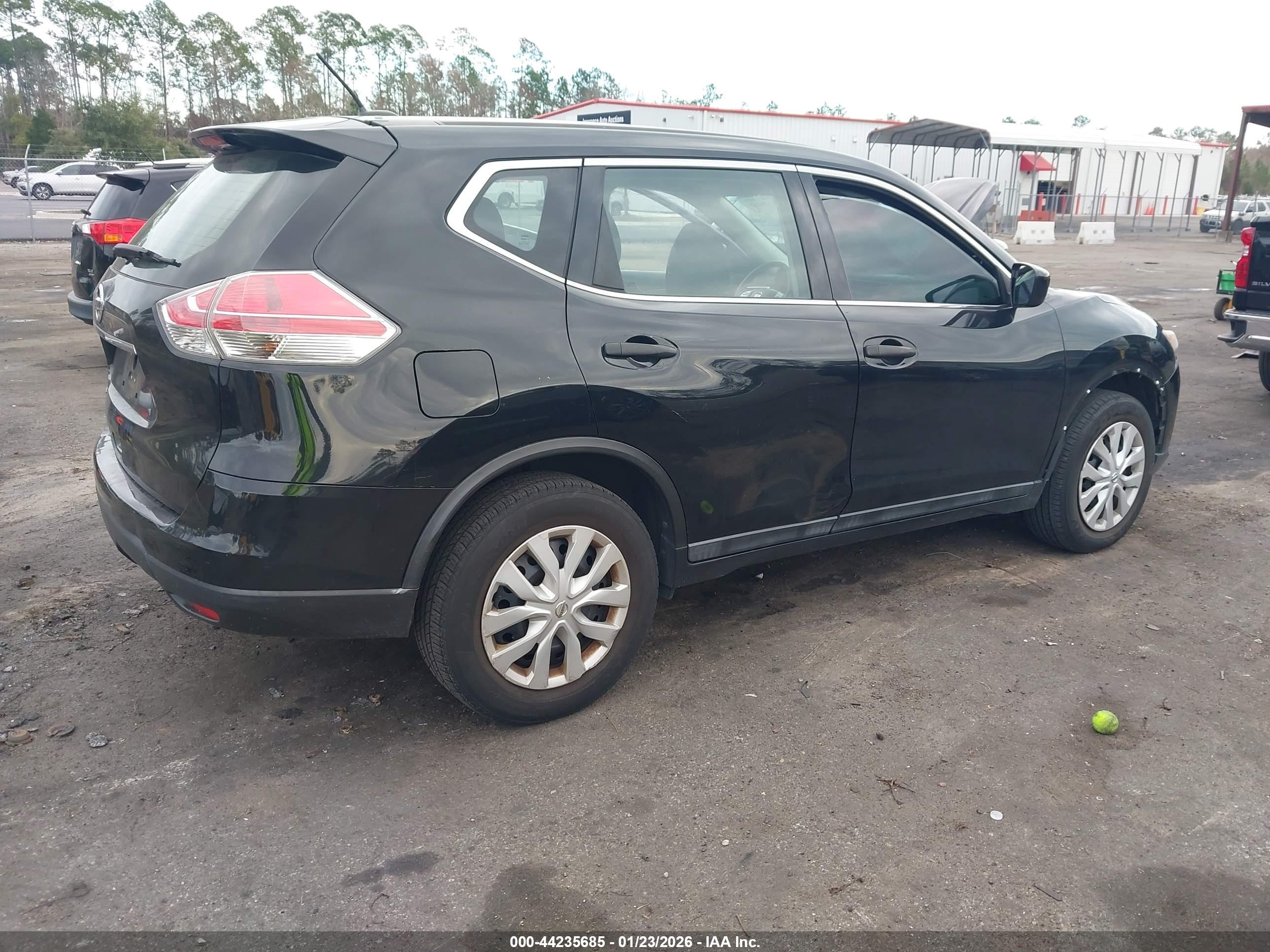 NISSAN ROGUE image 4