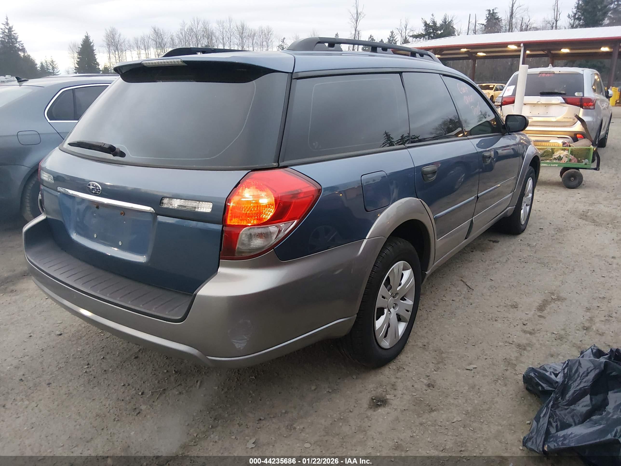 SUBARU OUTBACK image 4