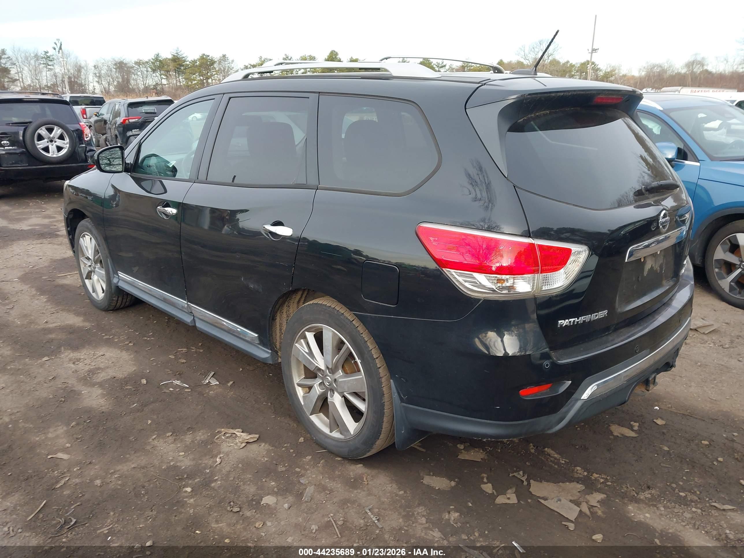 NISSAN PATHFINDER image 3