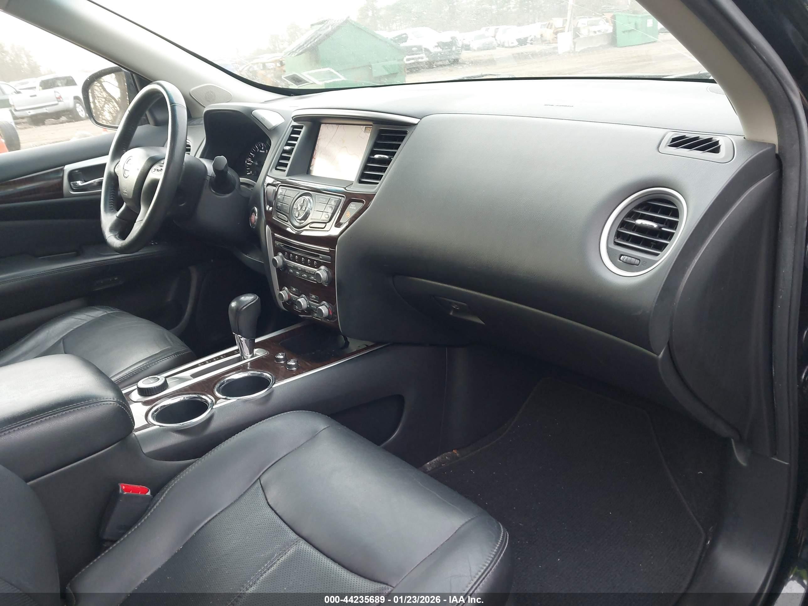 NISSAN PATHFINDER image 5
