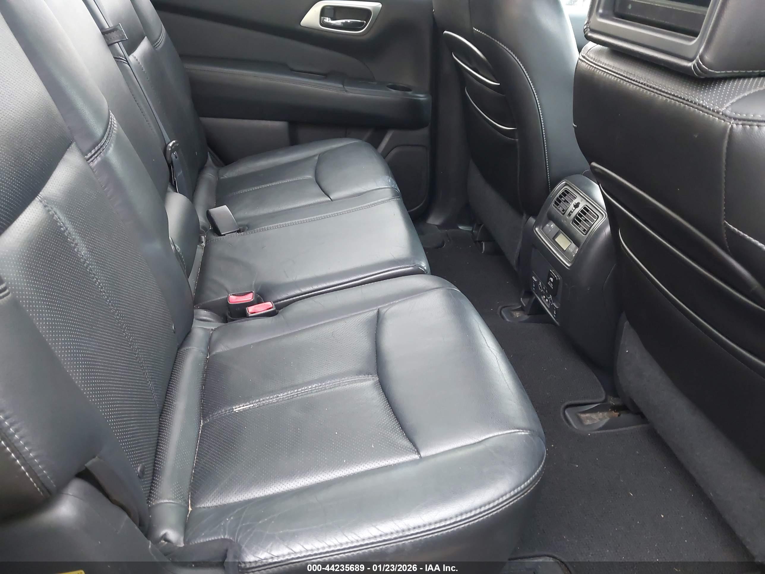 NISSAN PATHFINDER image 8