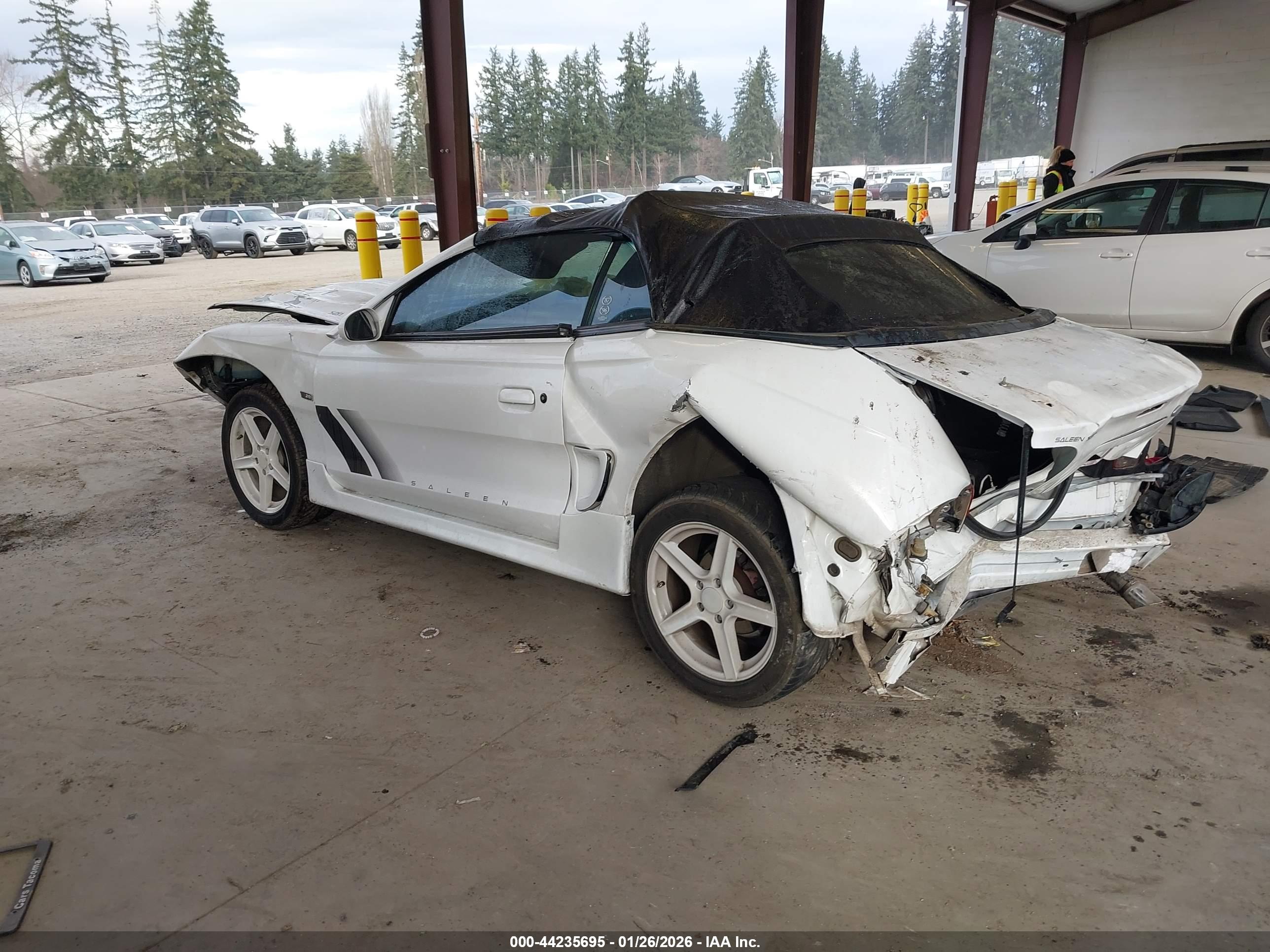 FORD MUSTANG image 3
