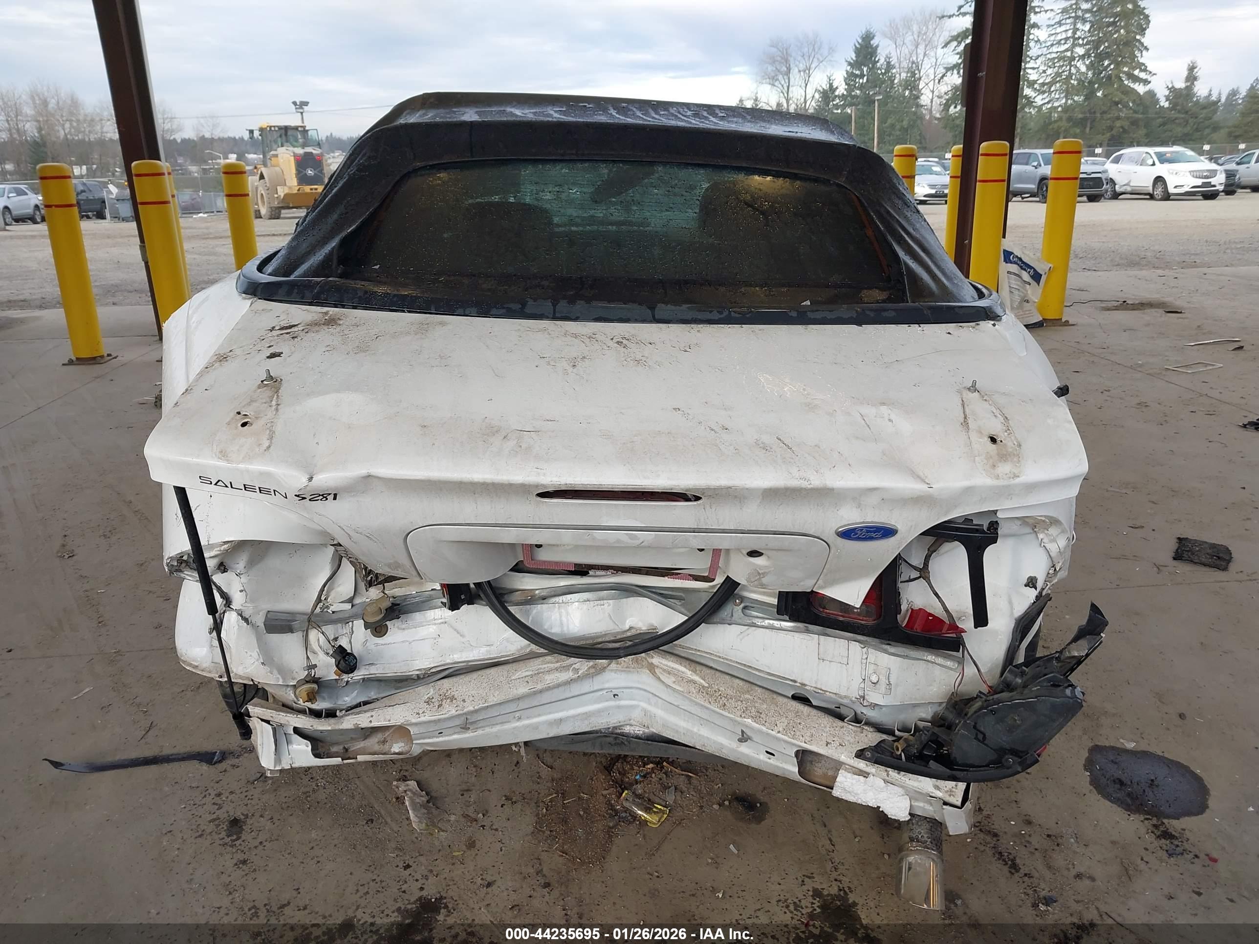 FORD MUSTANG image 6