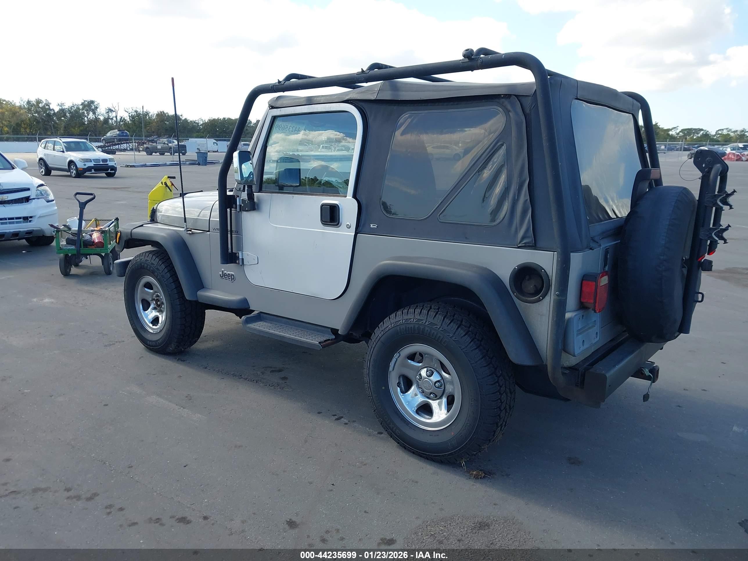 JEEP WRANGLER image 3