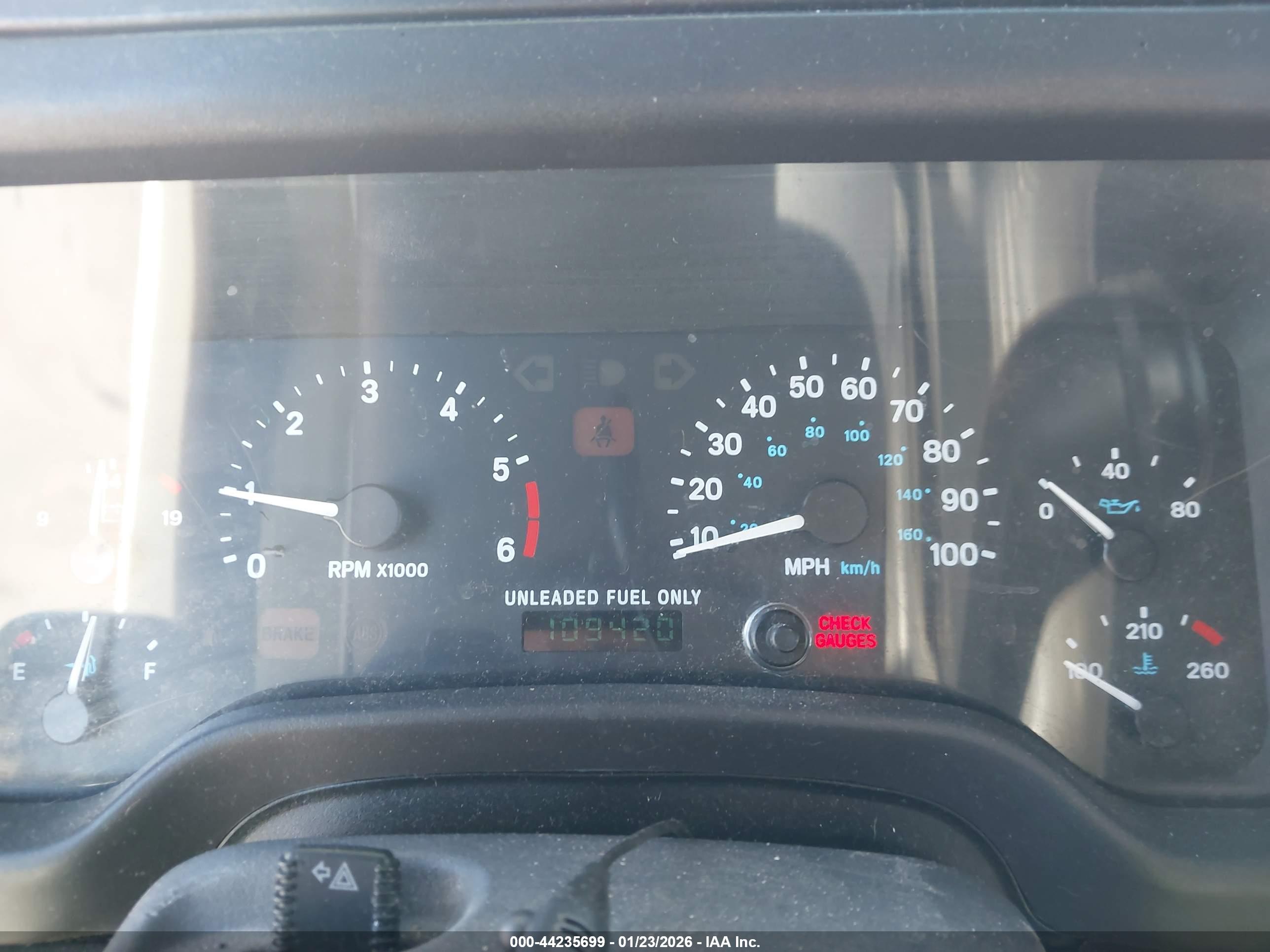 JEEP WRANGLER image 7