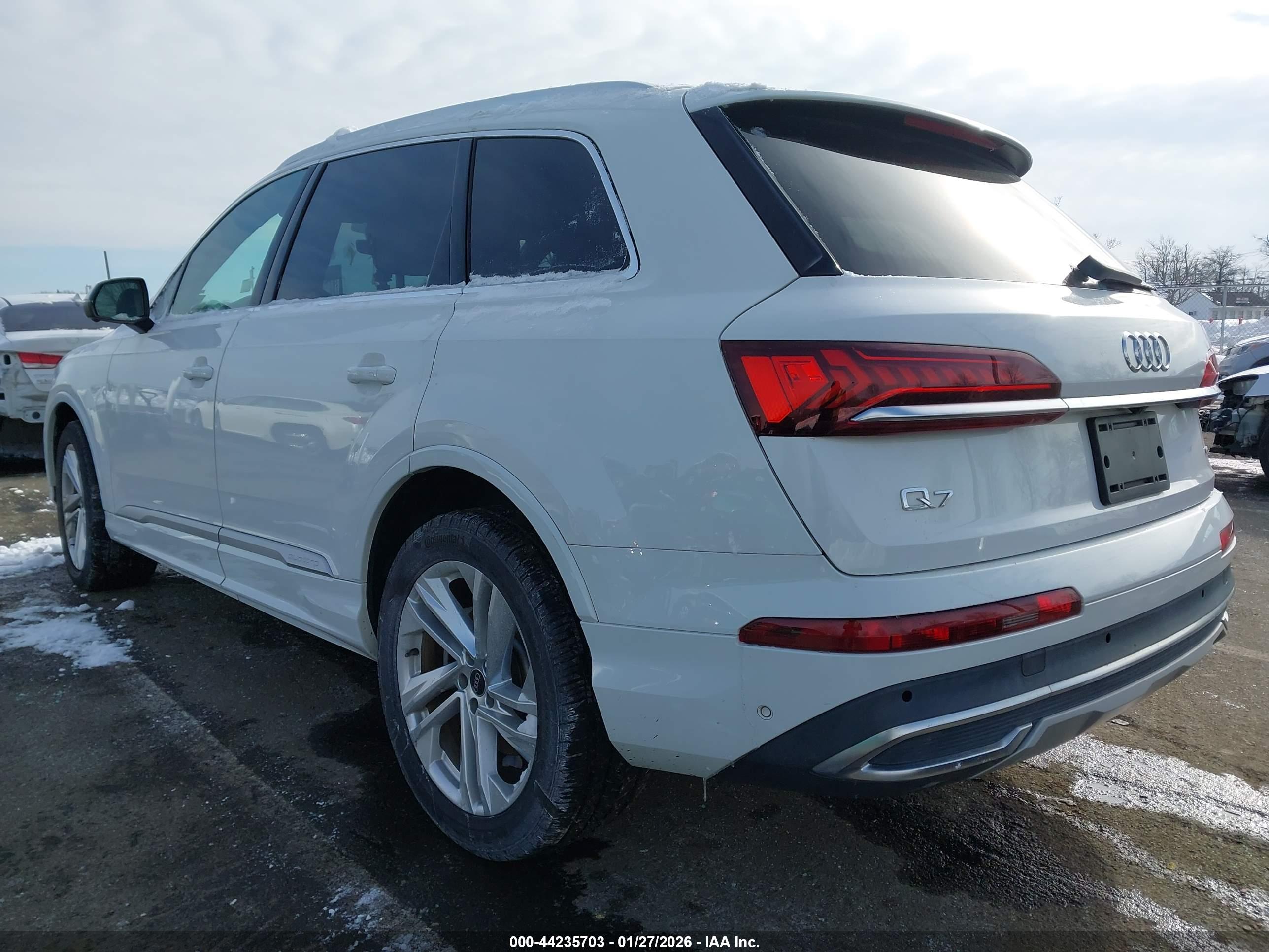 AUDI Q7 image 3