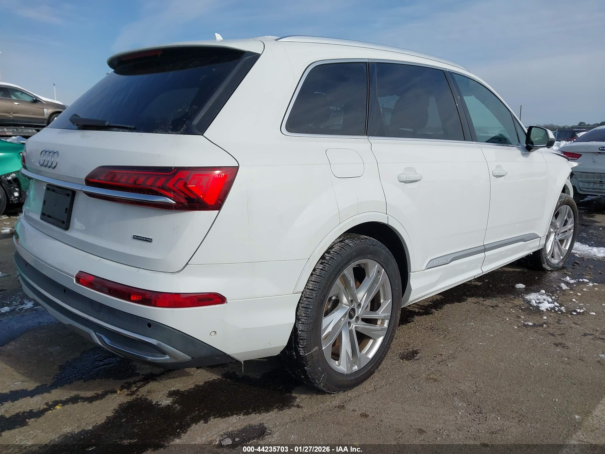 AUDI Q7 image 4