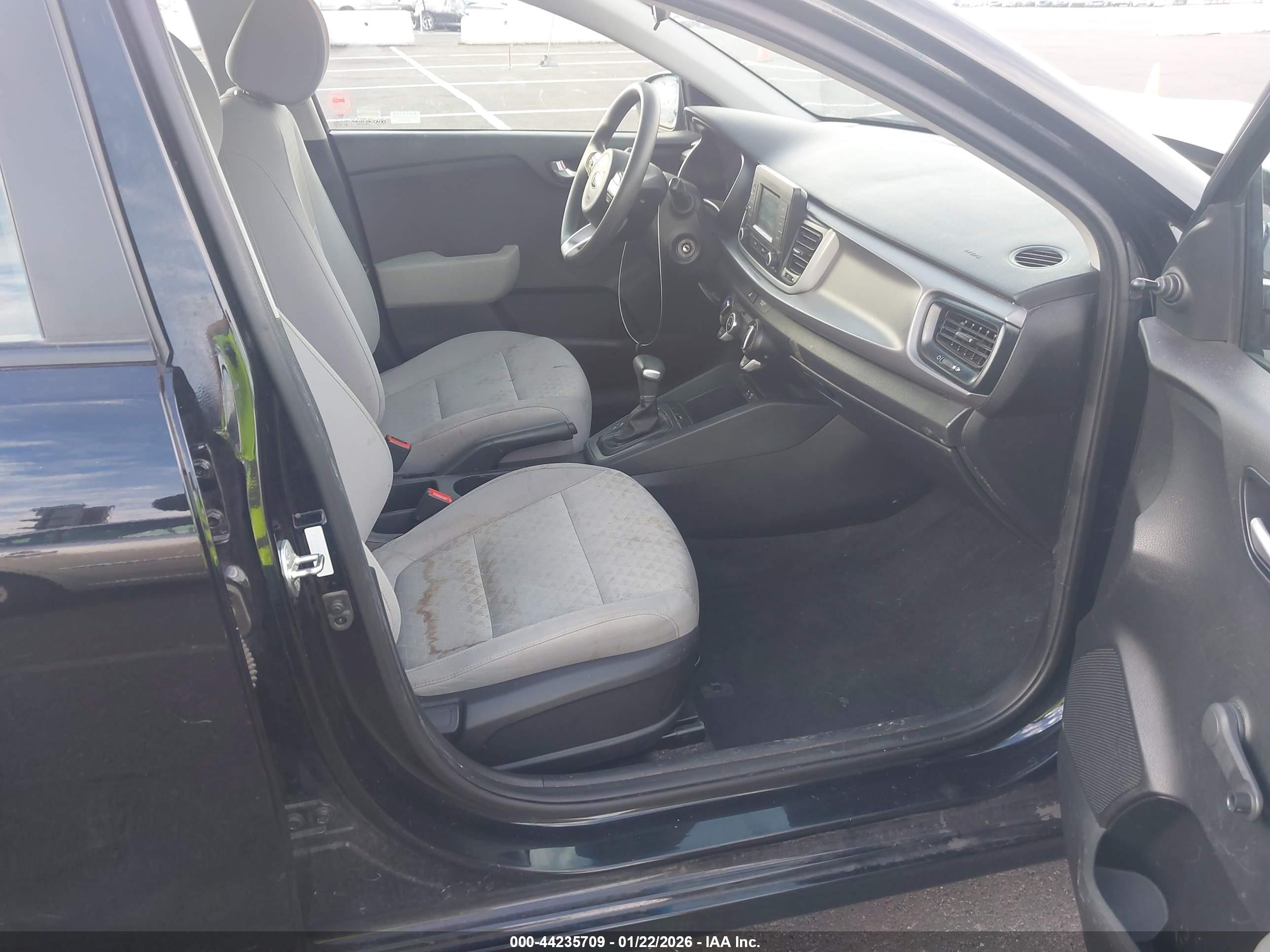 KIA RIO image 5