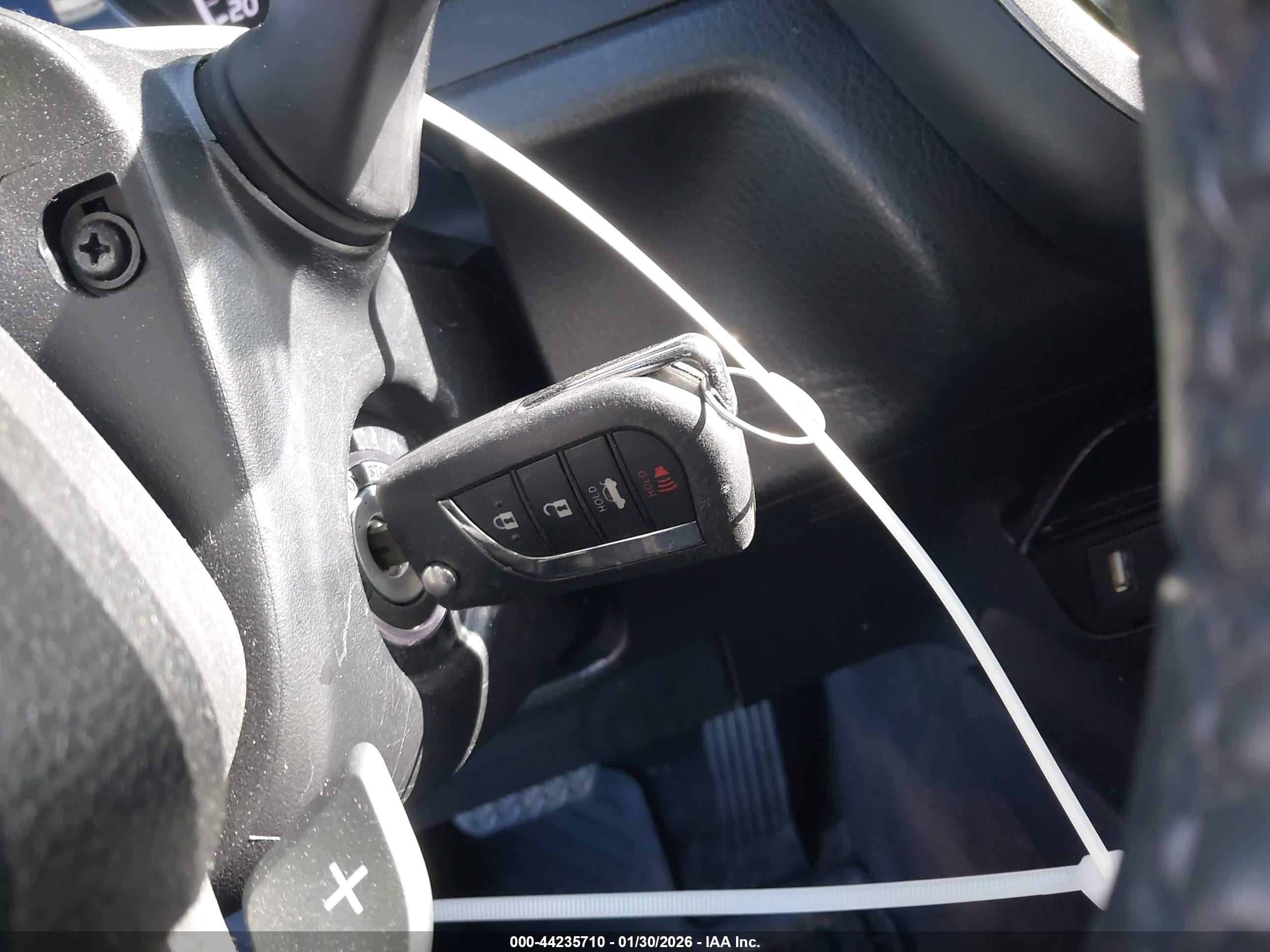 TOYOTA CAMRY image 11