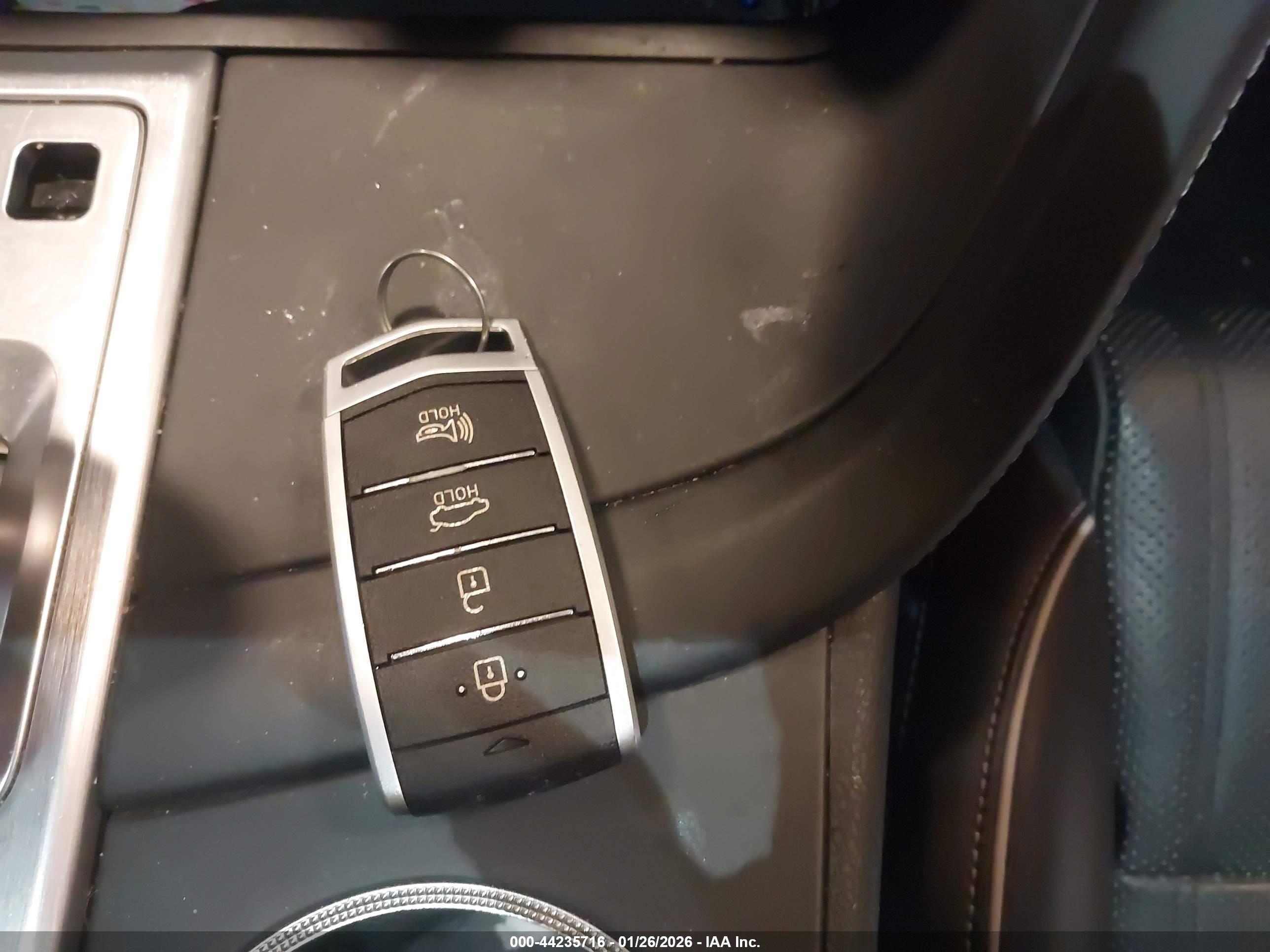 GENESIS G70 image 11