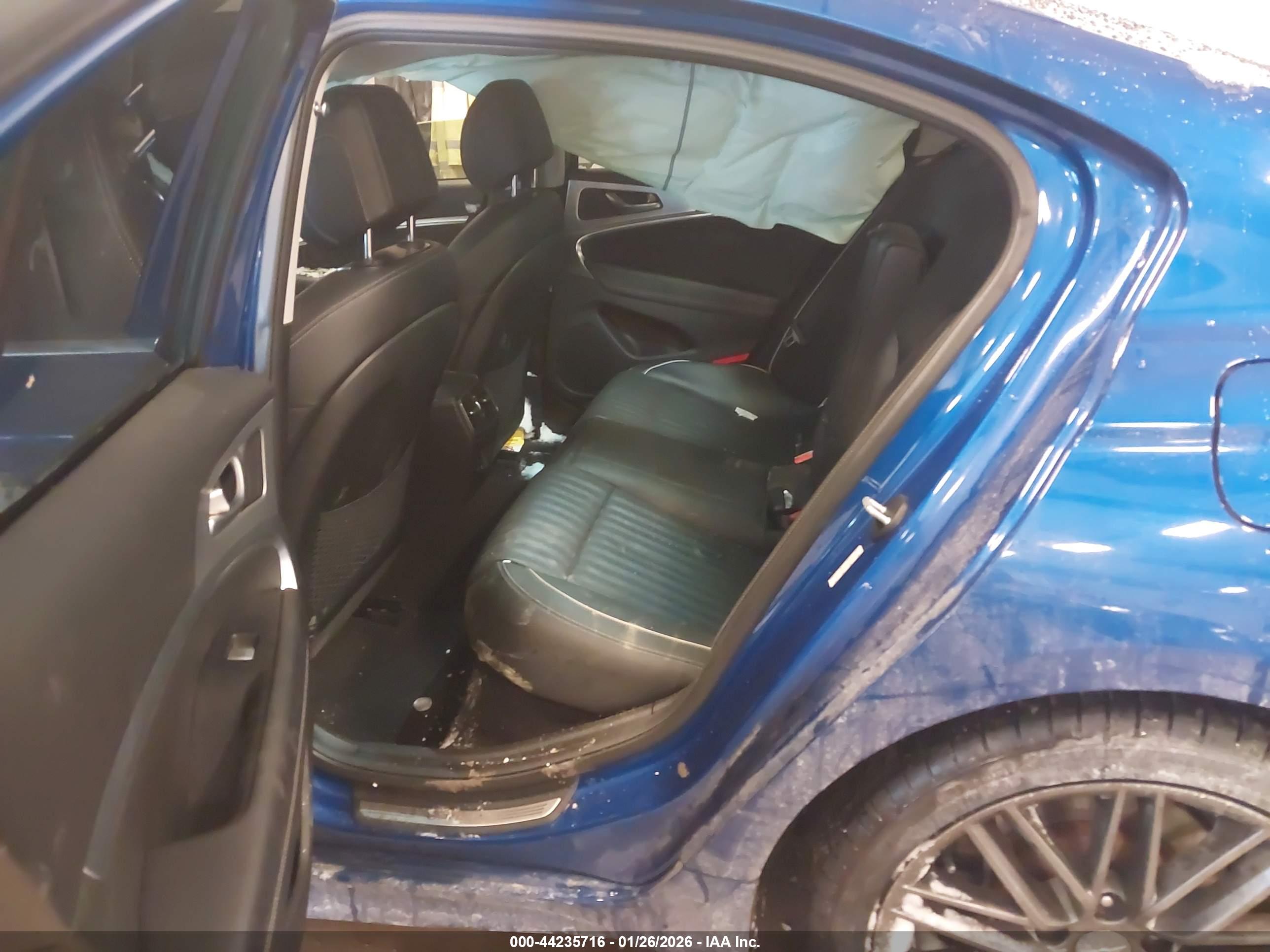 GENESIS G70 image 8