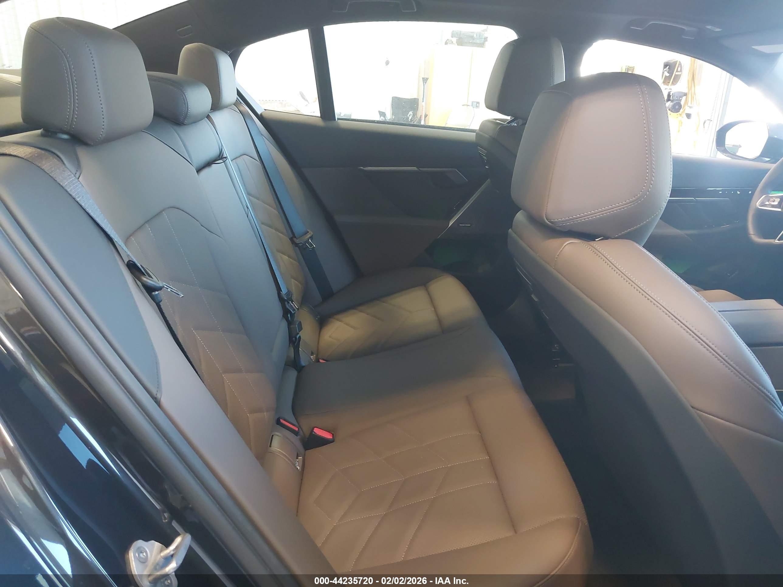 BMW 530I image 8