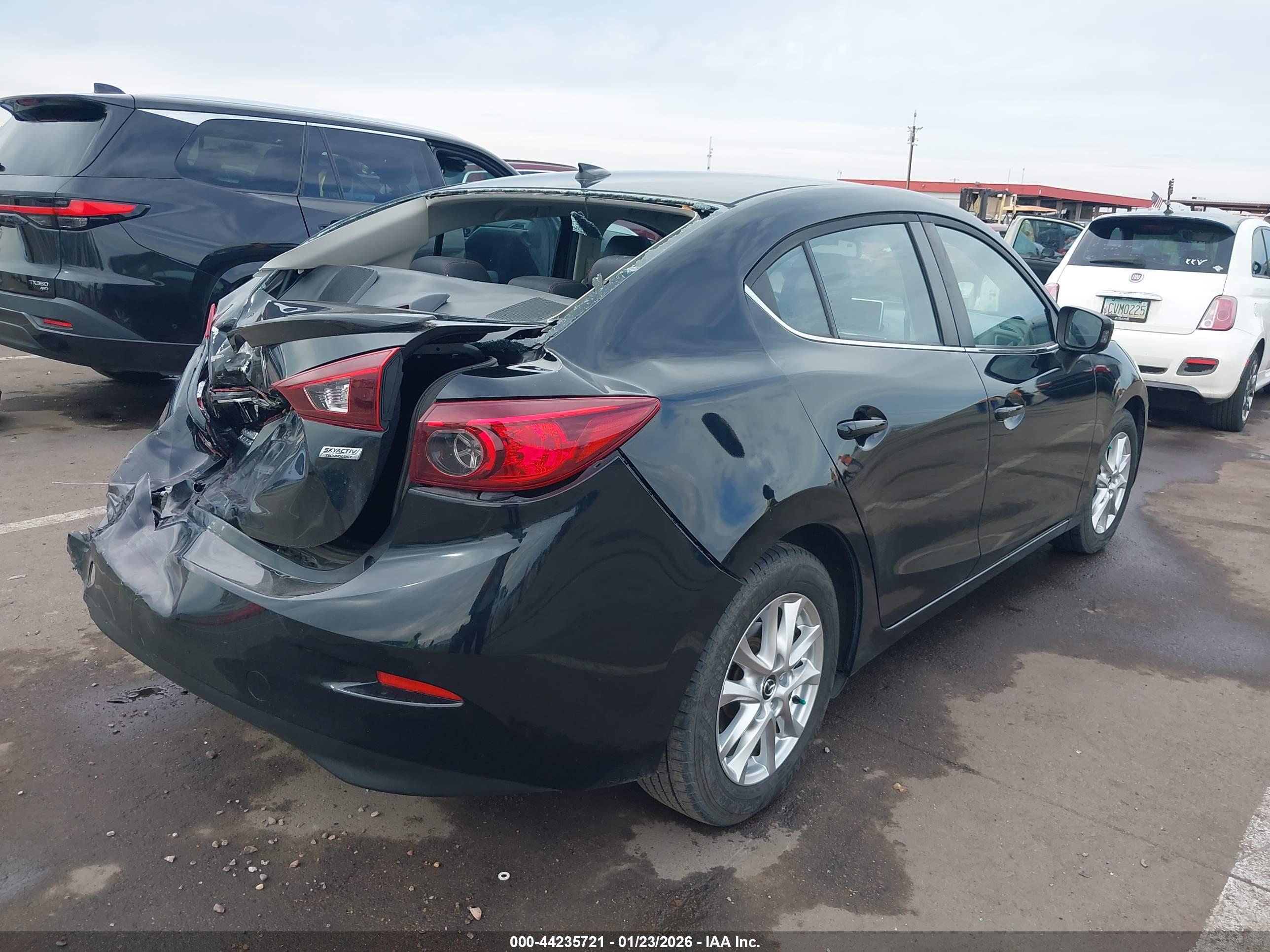 MAZDA MAZDA3 image 4