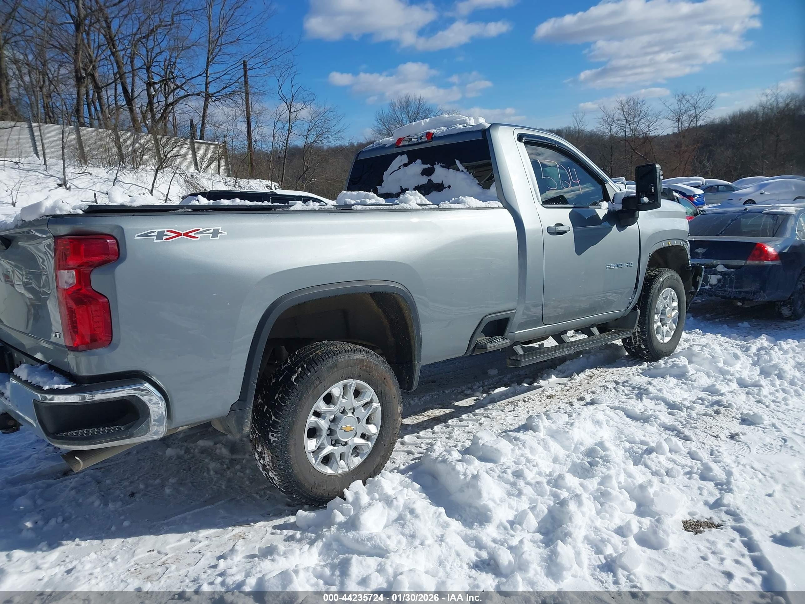 CHEVROLET SILVERADO image 4