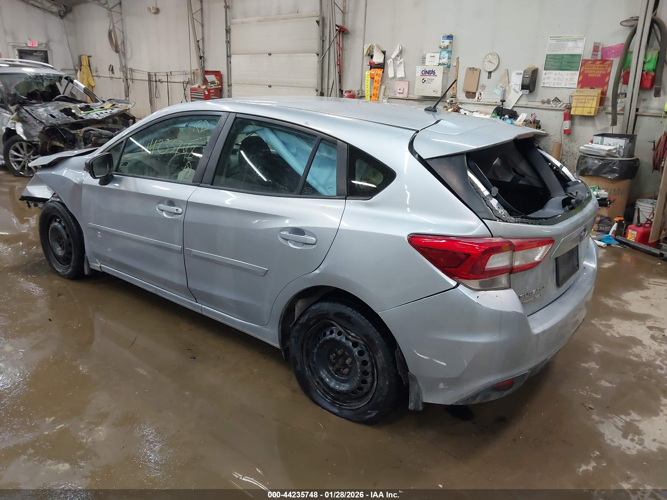 SUBARU IMPREZA image 3