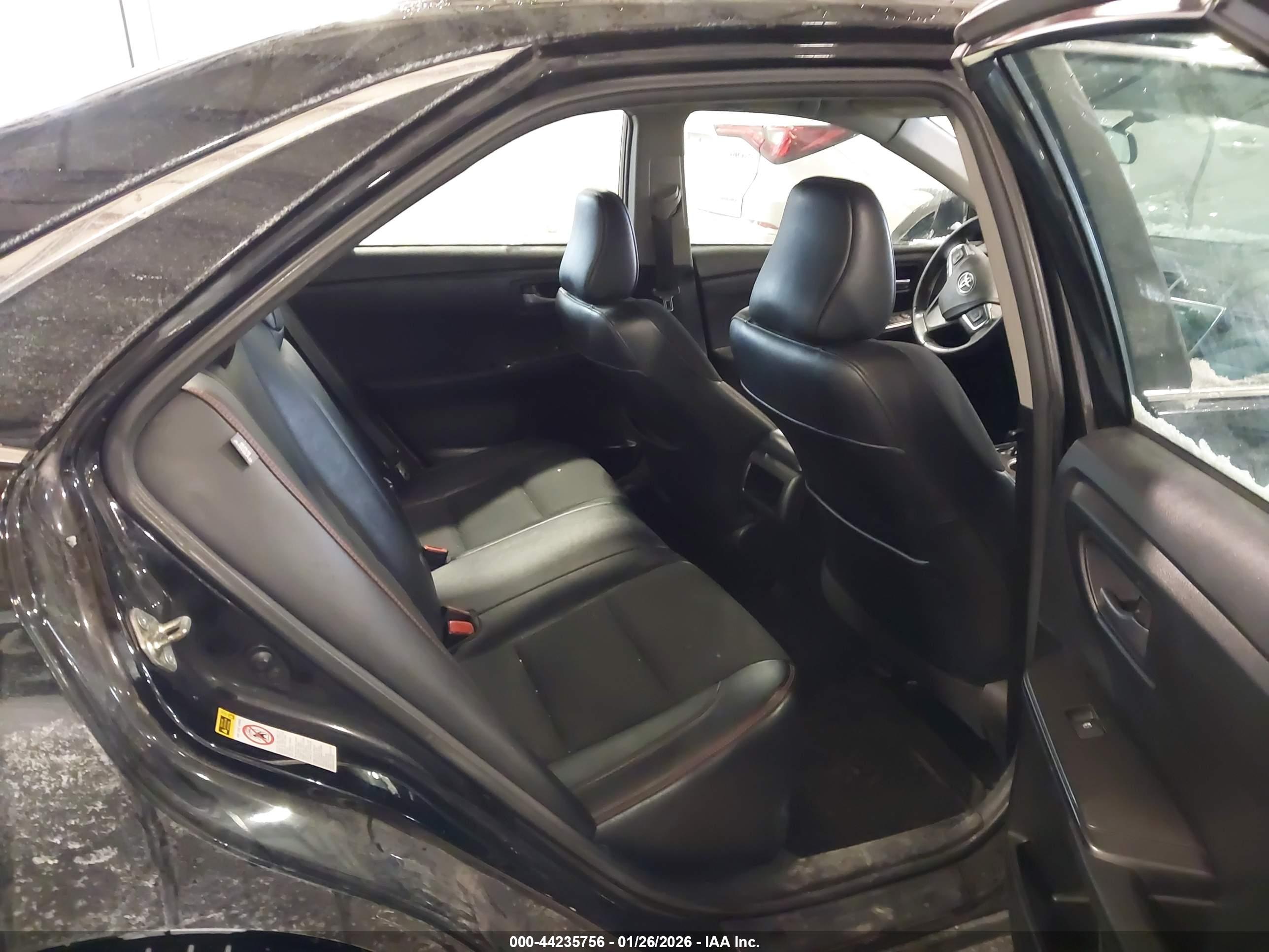 TOYOTA CAMRY image 8