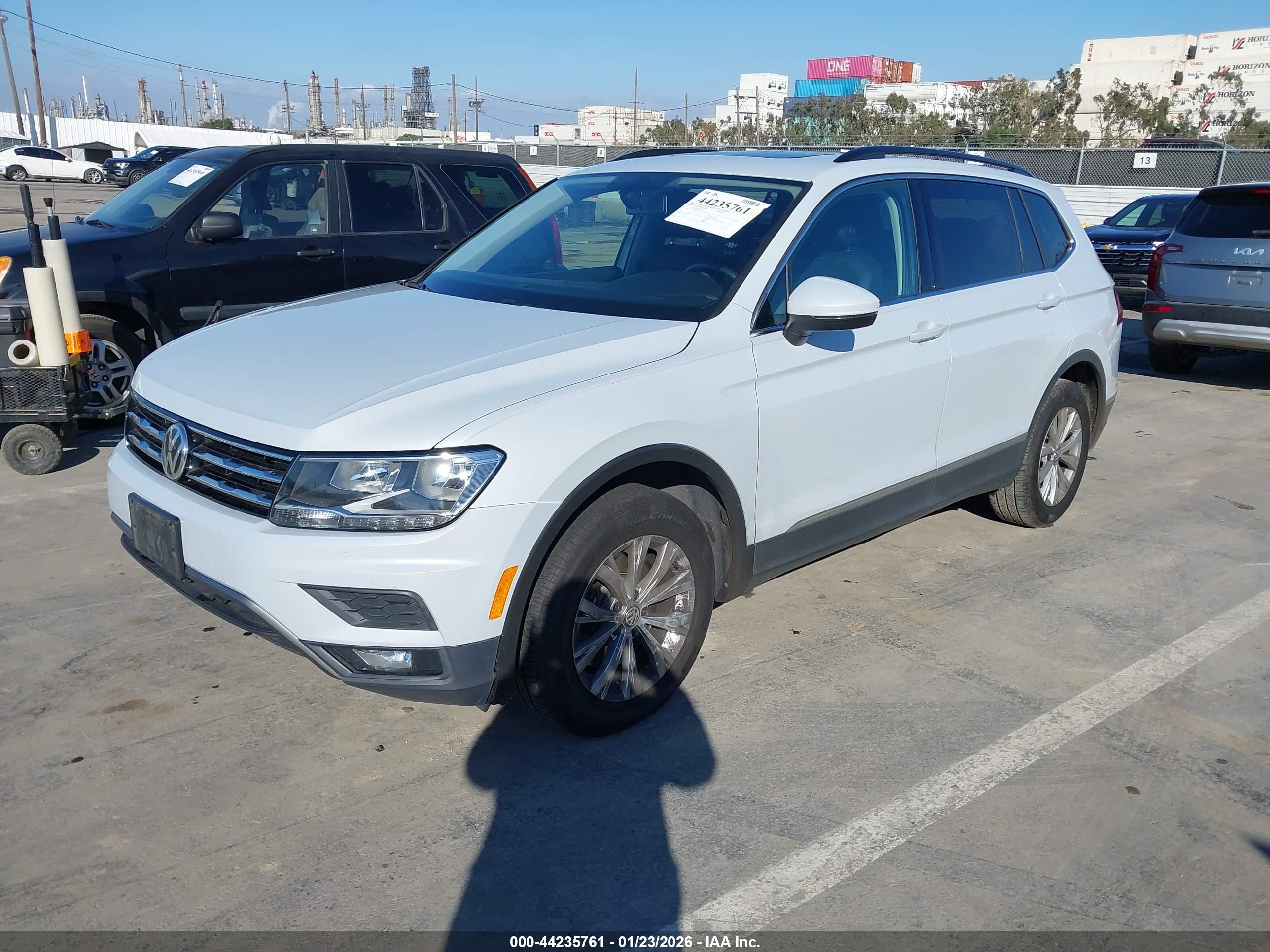 VOLKSWAGEN TIGUAN image 2