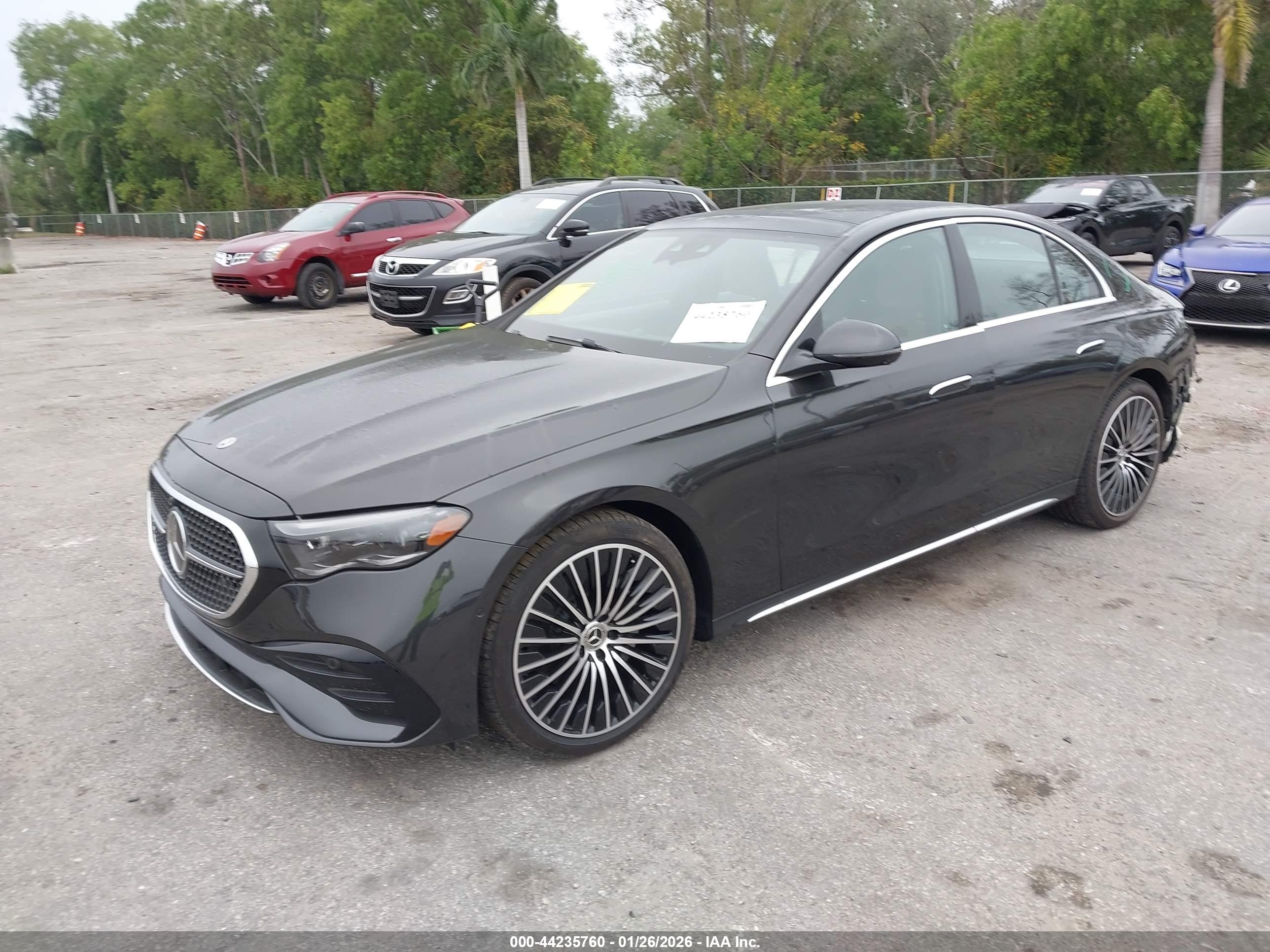 MERCEDES-BENZ E image 2