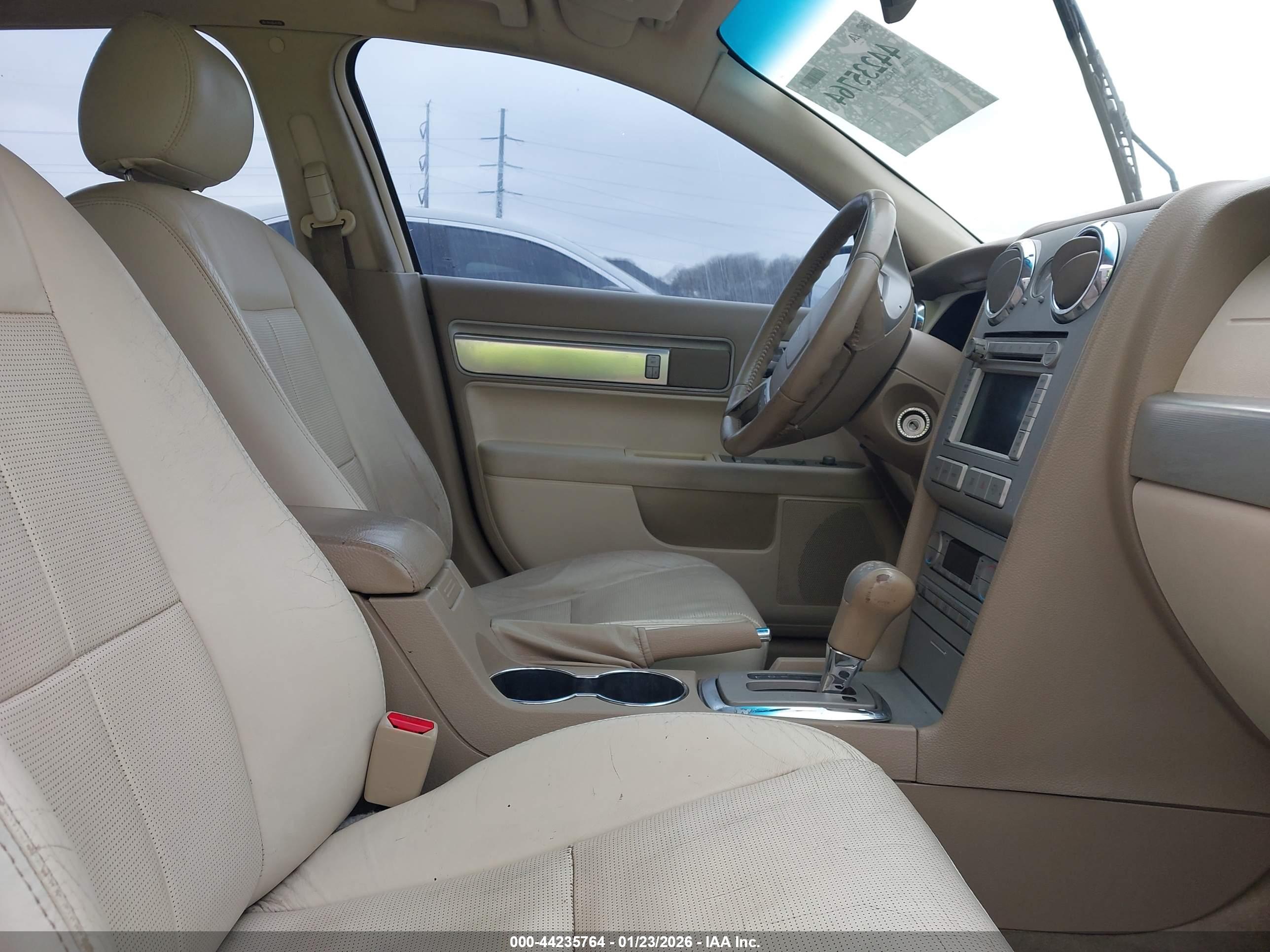 LINCOLN MKZ image 5