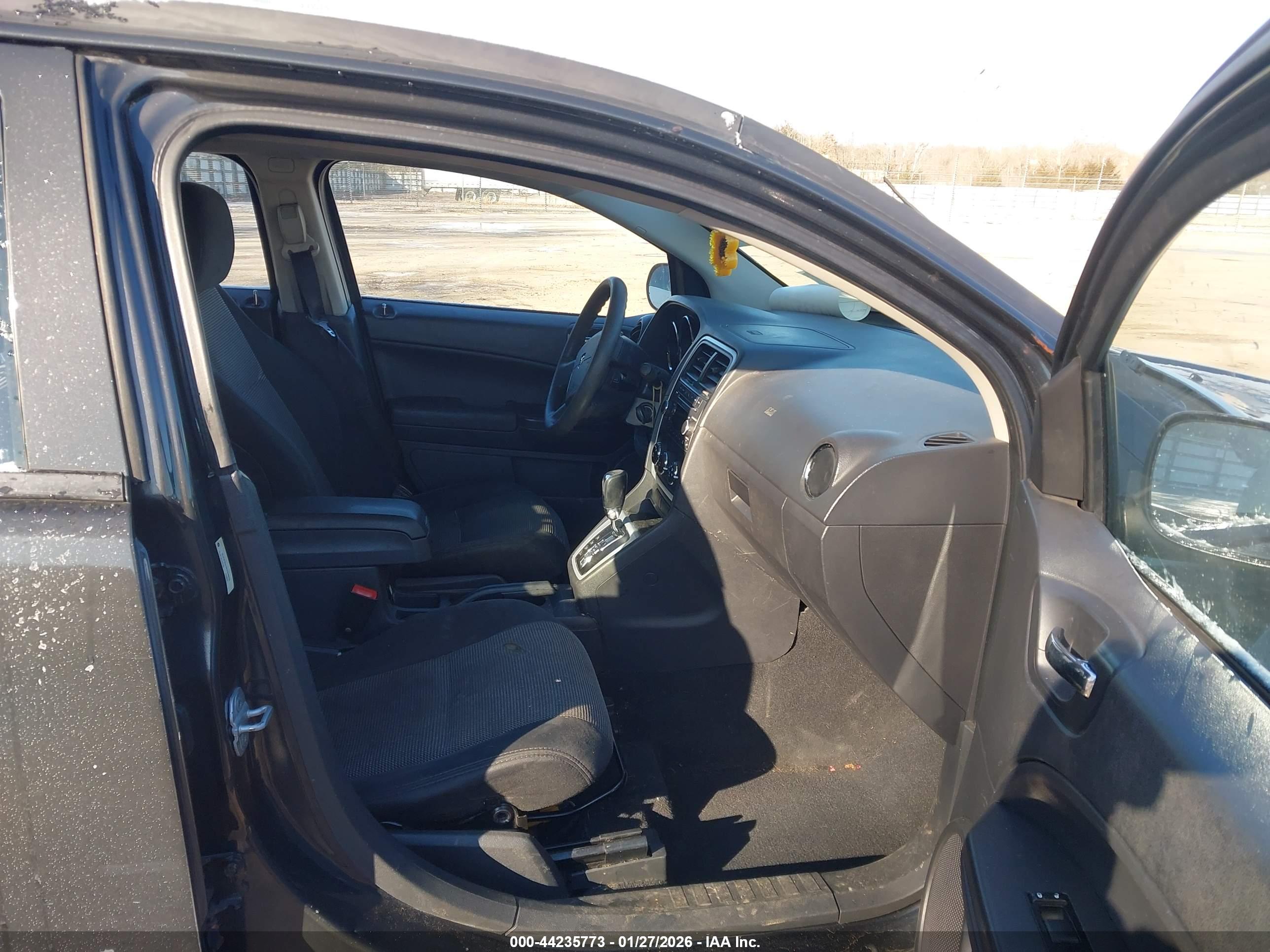 DODGE CALIBER image 5