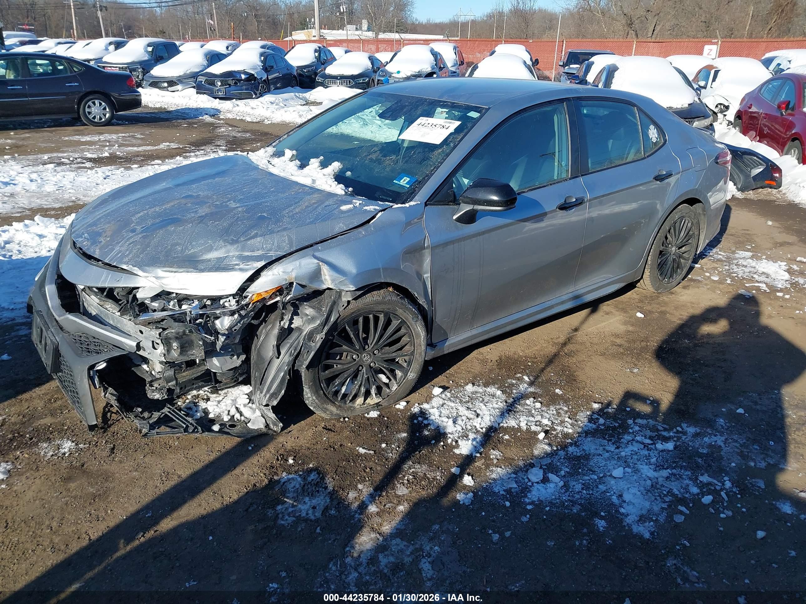 TOYOTA CAMRY image 2