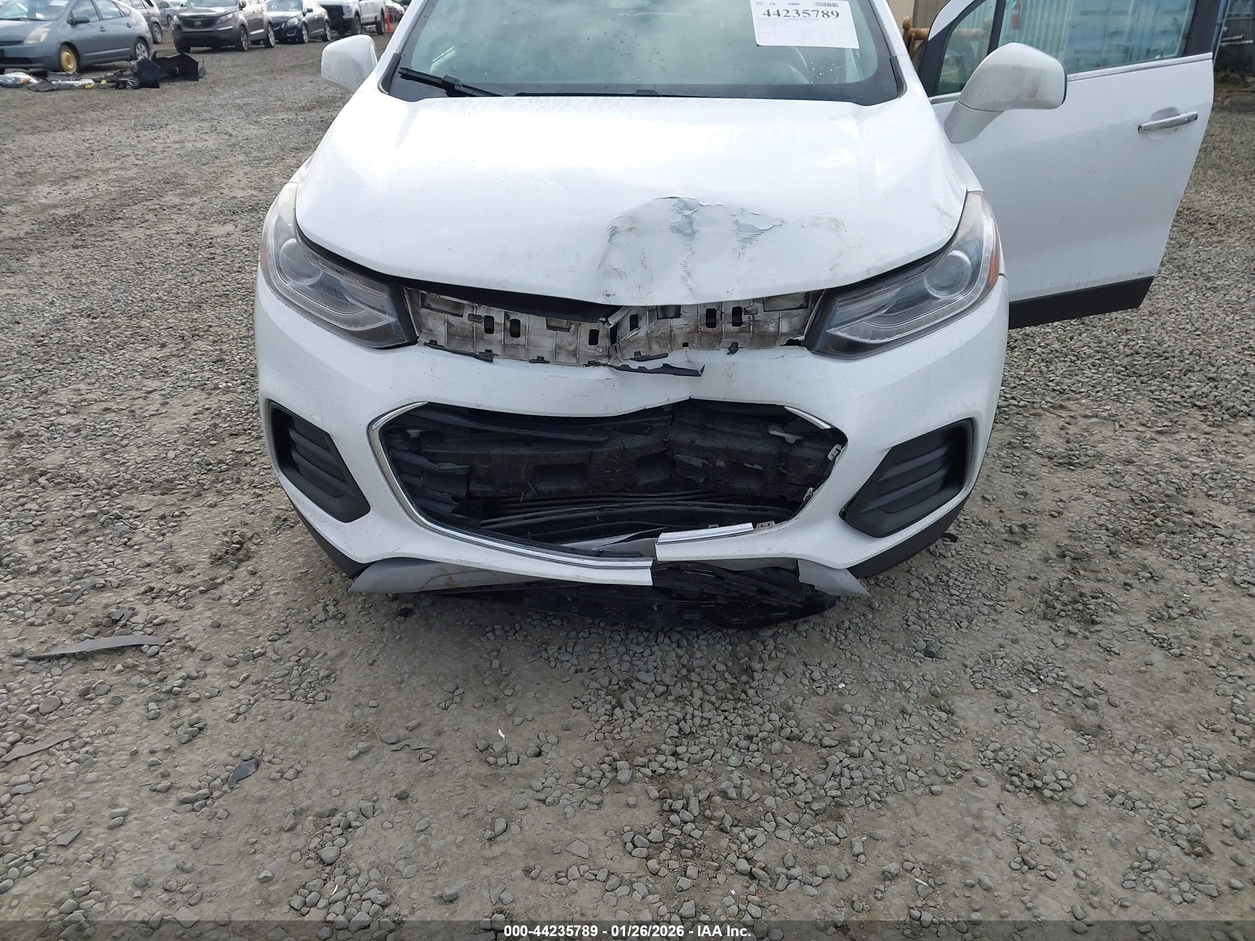 CHEVROLET TRAX image 6