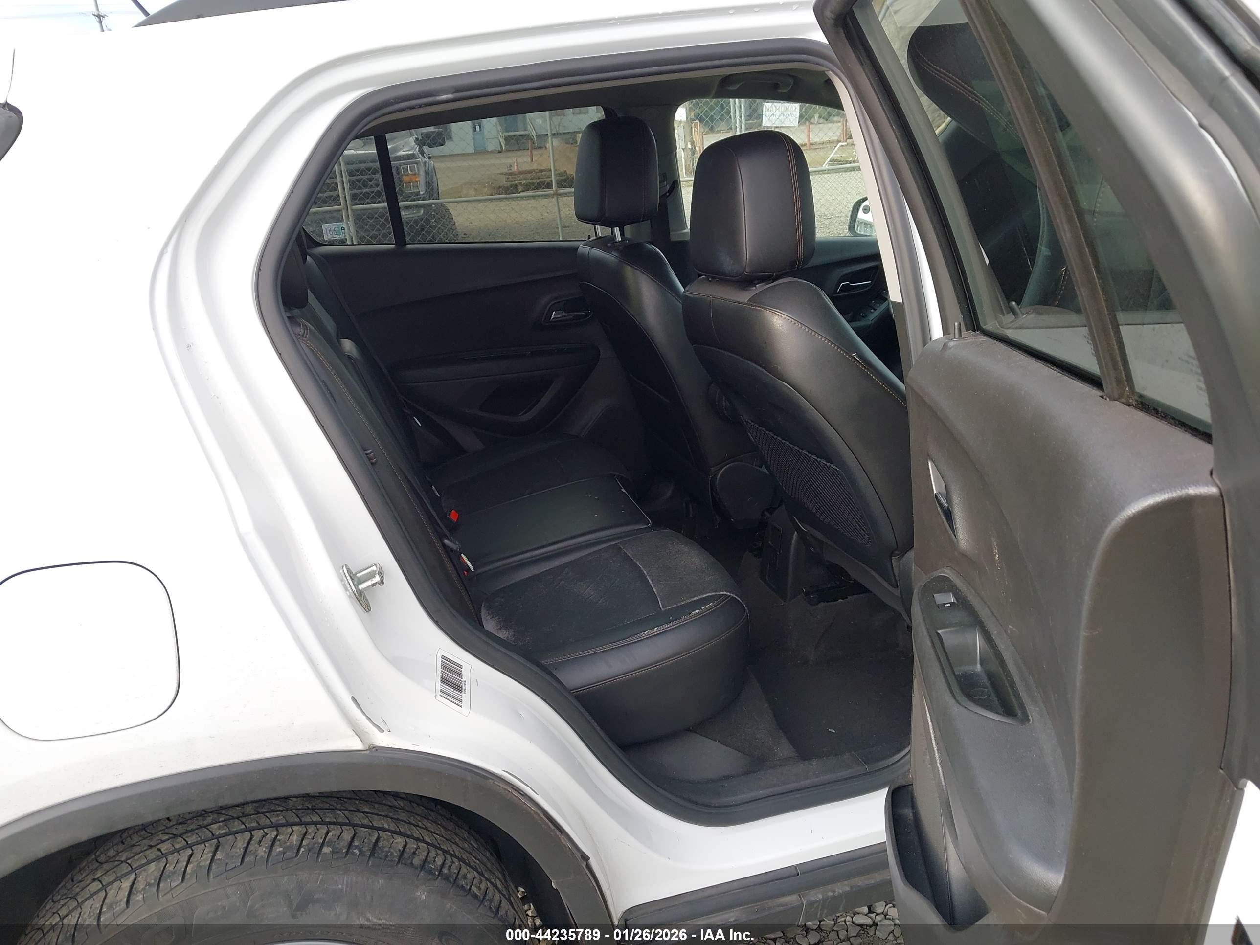 CHEVROLET TRAX image 8